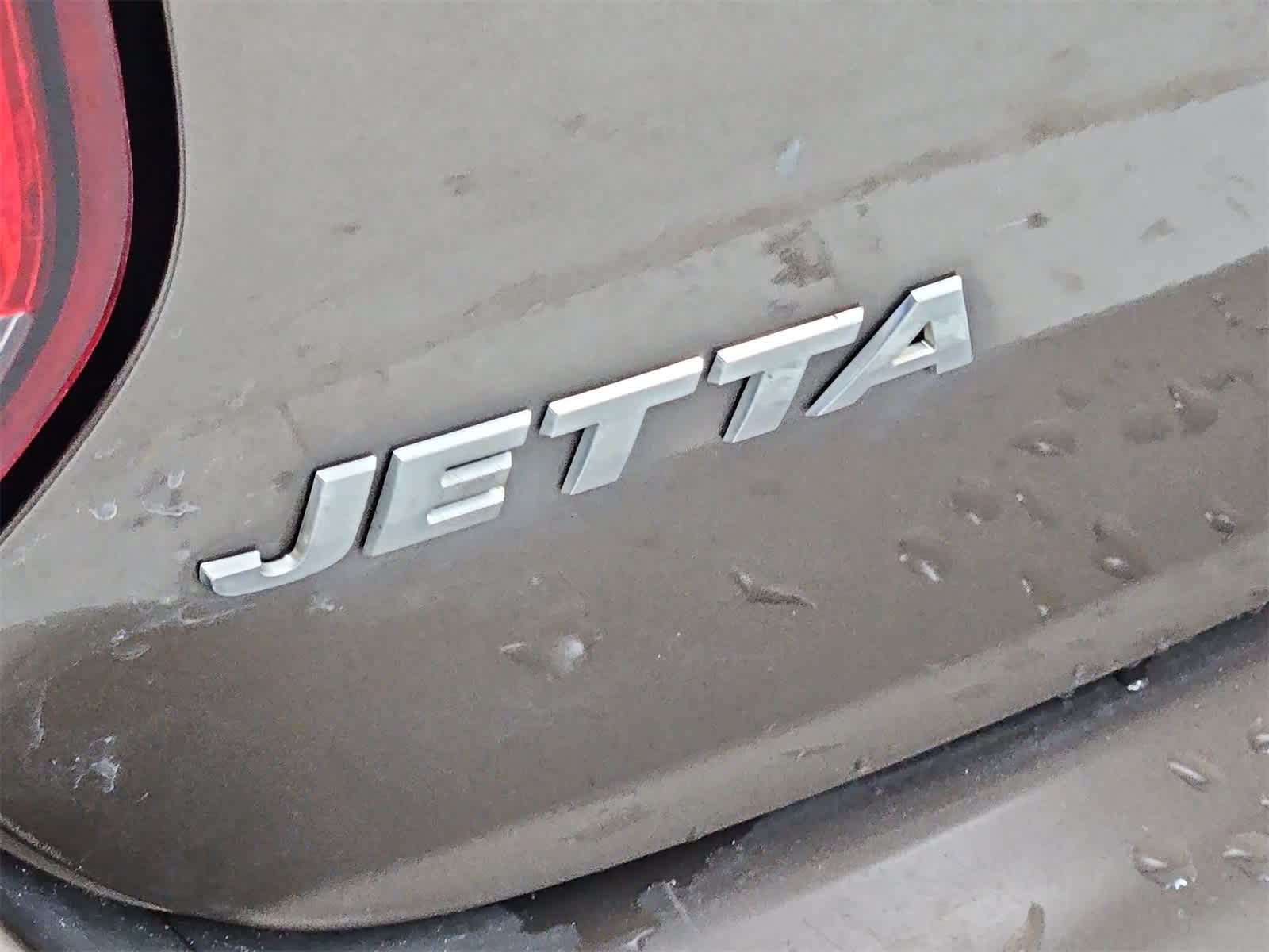 Thumbnail: 2011 Volkswagen Jetta - 11