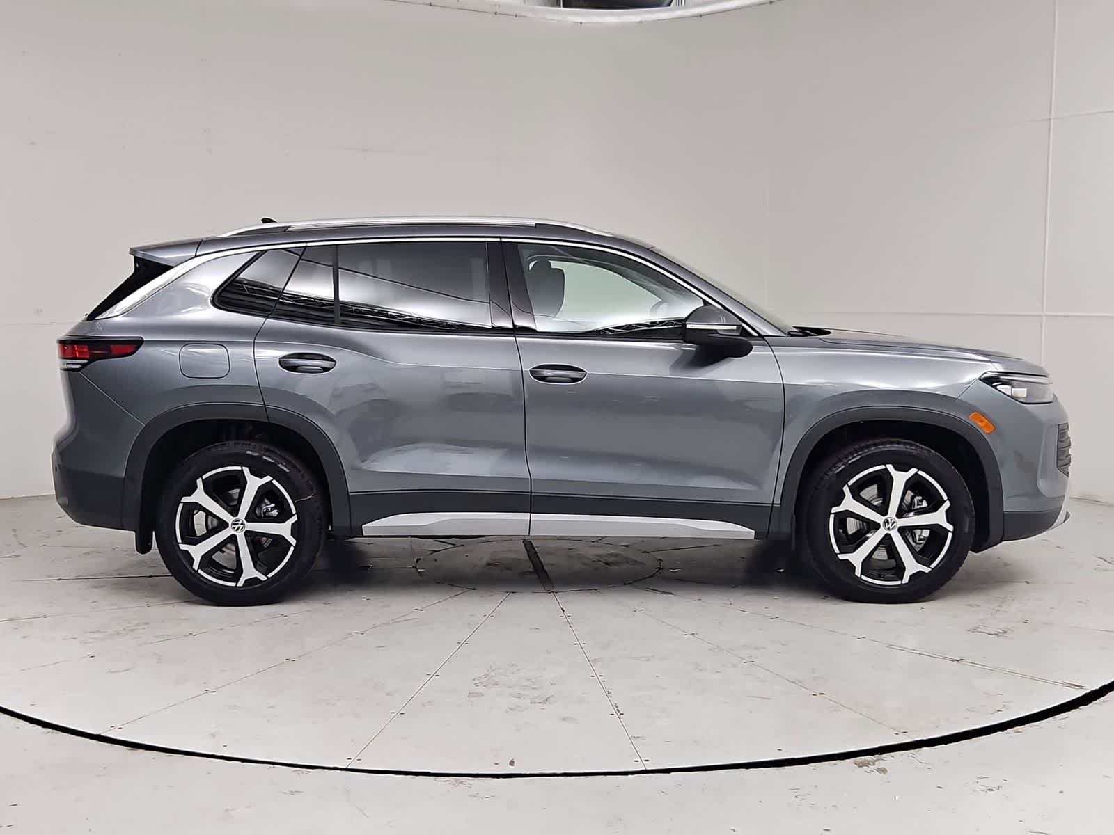 Thumbnail: 2026 Volkswagen Tiguan - 7