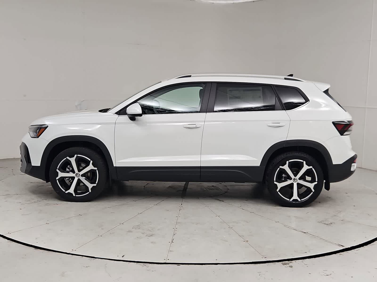 Thumbnail: 2026 Volkswagen Taos - 3