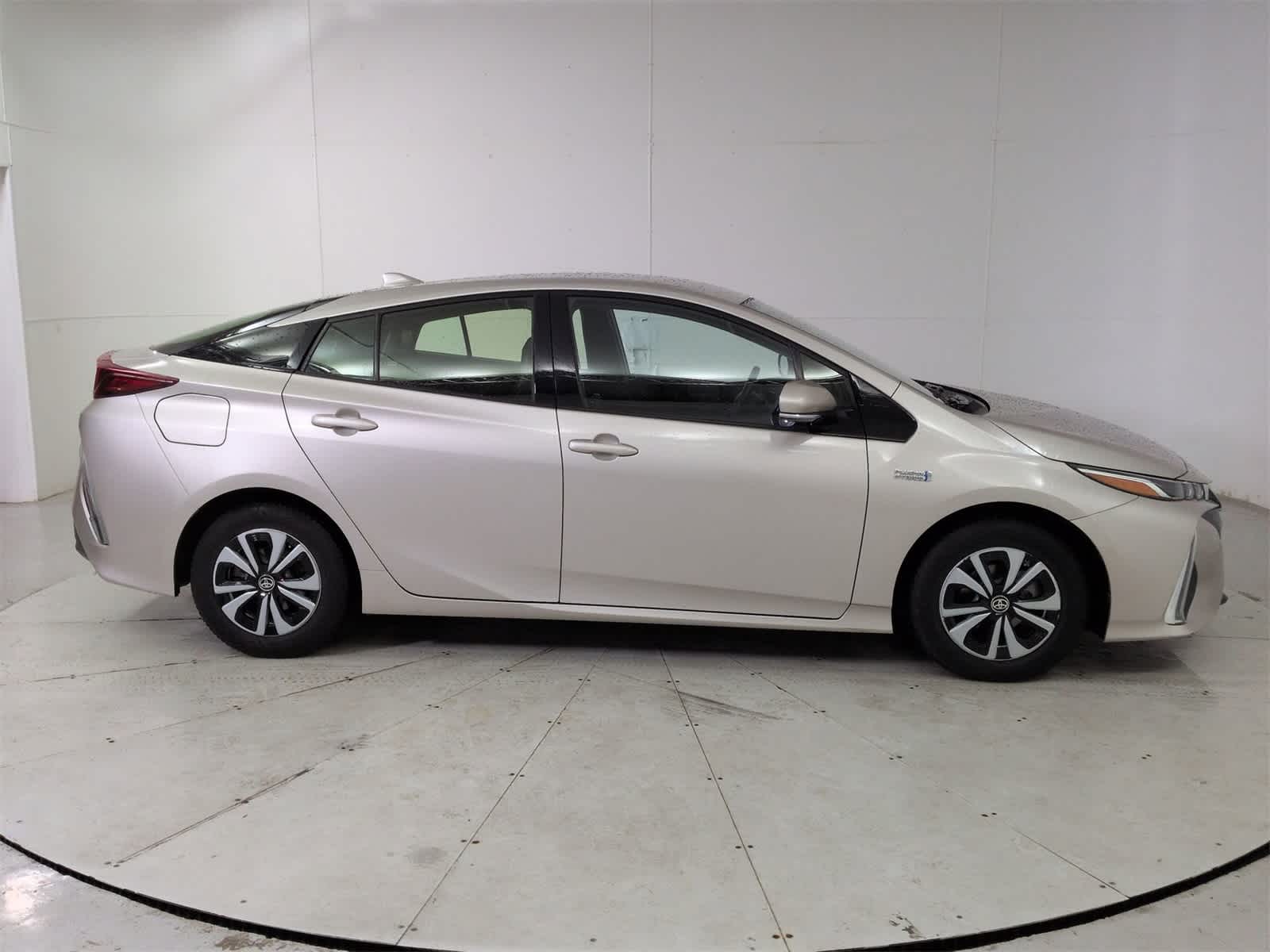 Thumbnail: 2019 Toyota Prius Prime - 7