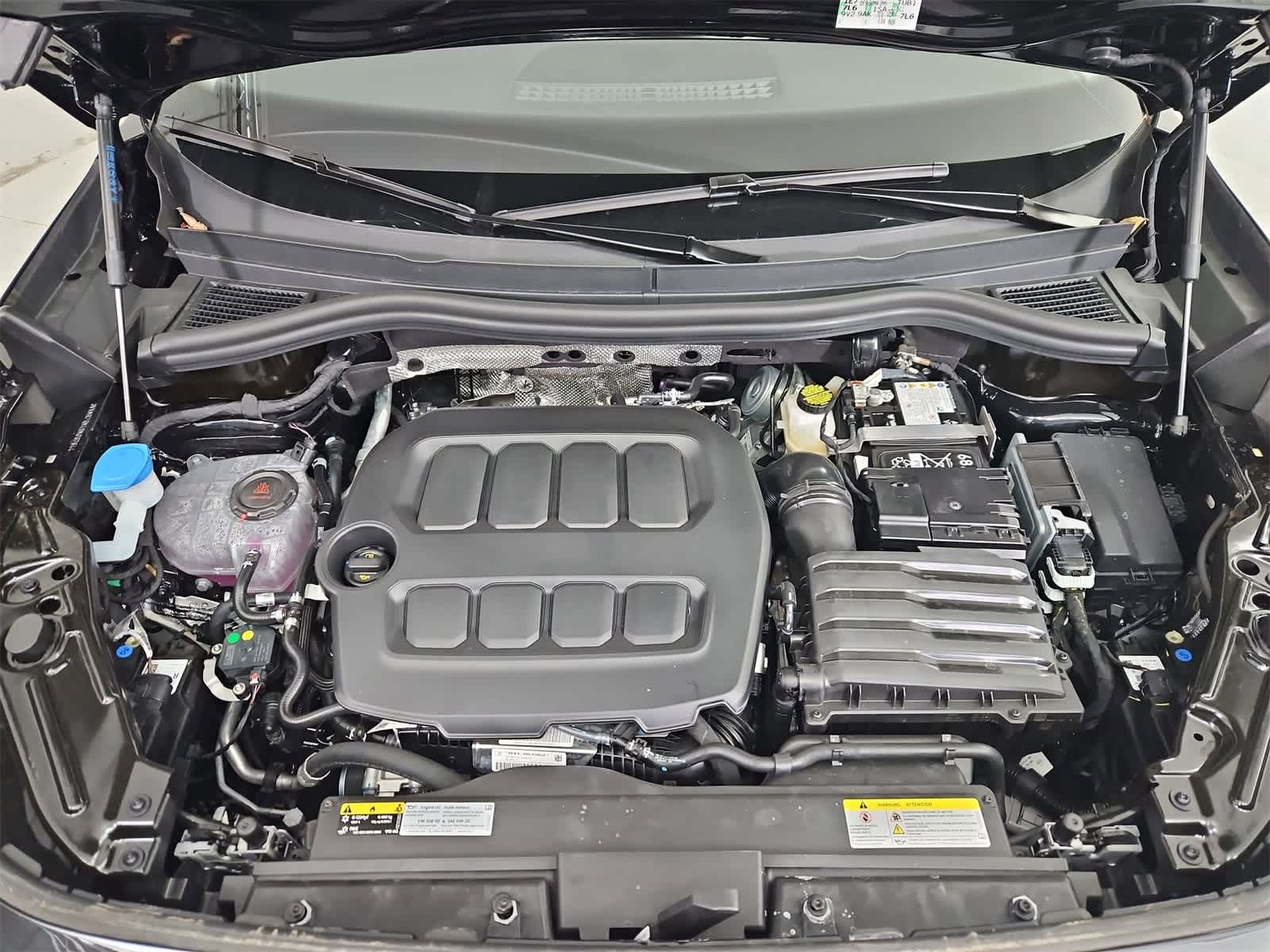 Thumbnail: 2025 Volkswagen Tiguan - 14