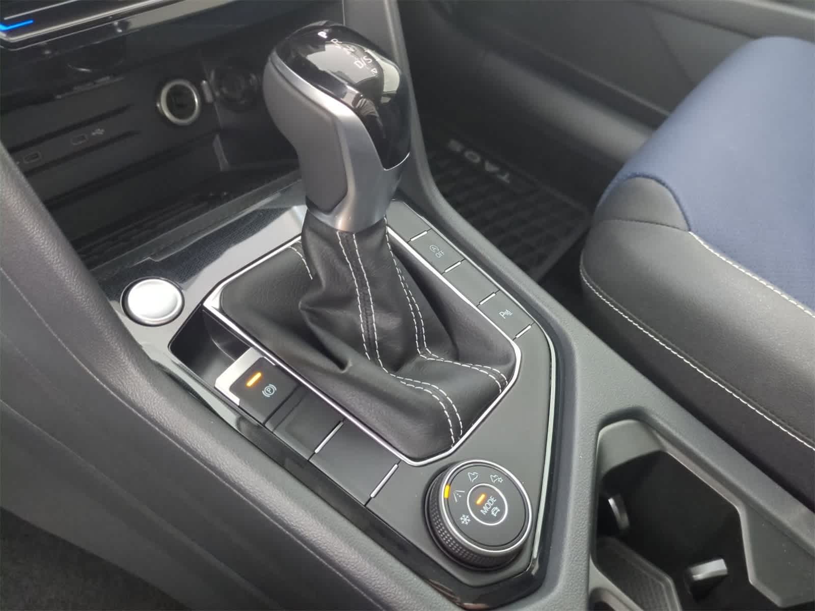 Thumbnail: 2025 Volkswagen Taos - 33