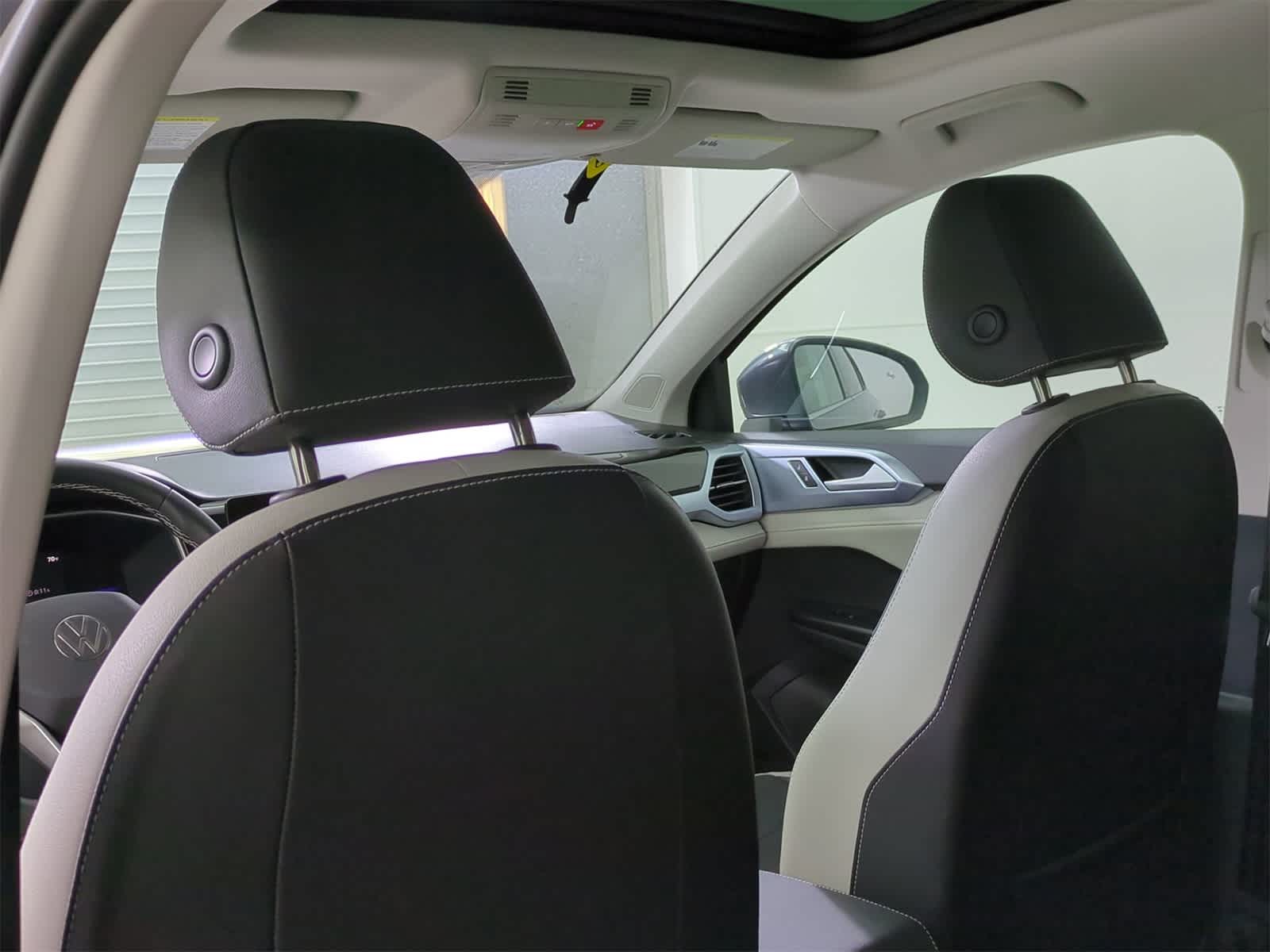 Thumbnail: 2025 Volkswagen Taos - 18