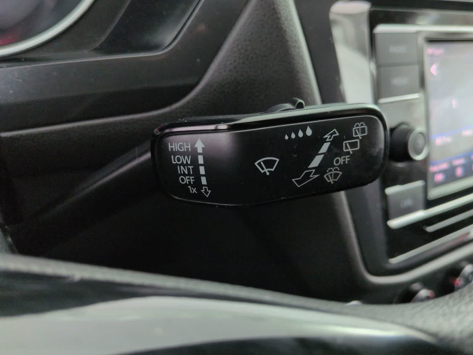 Thumbnail: 2018 Volkswagen Tiguan - 23