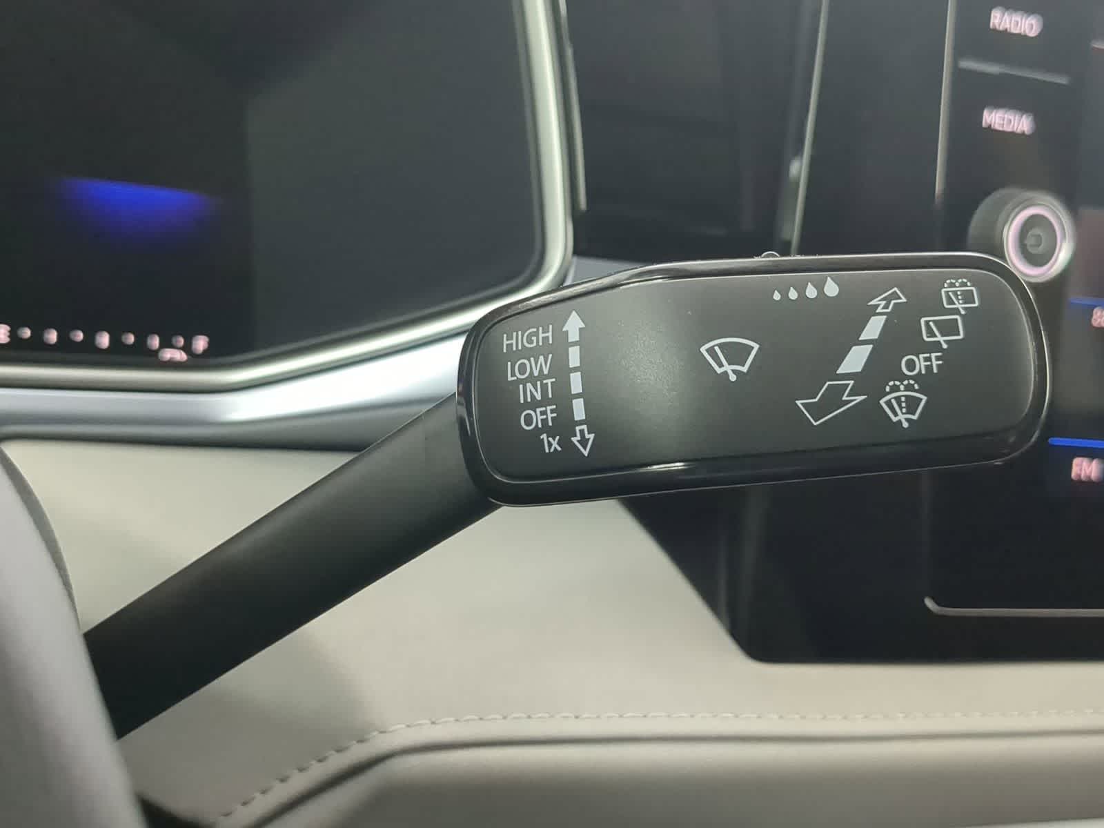 Thumbnail: 2025 Volkswagen Taos - 27