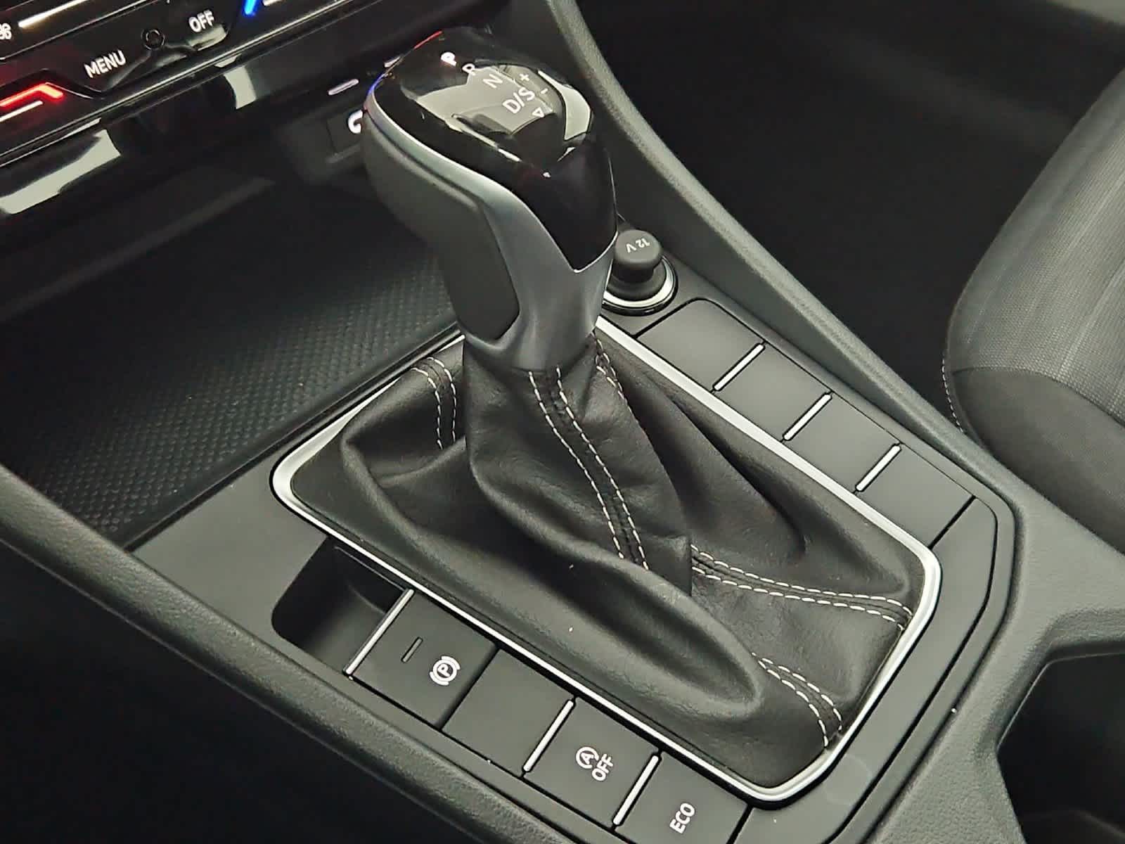 2025 Volkswagen Jetta S - Photo 32