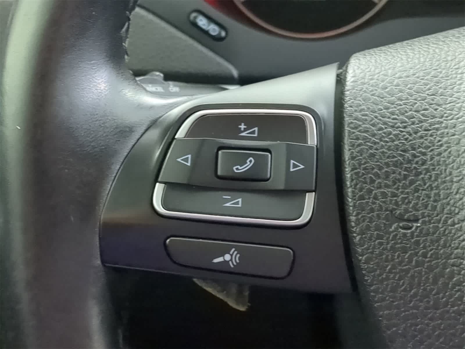 Thumbnail: 2013 Volkswagen Jetta - 22