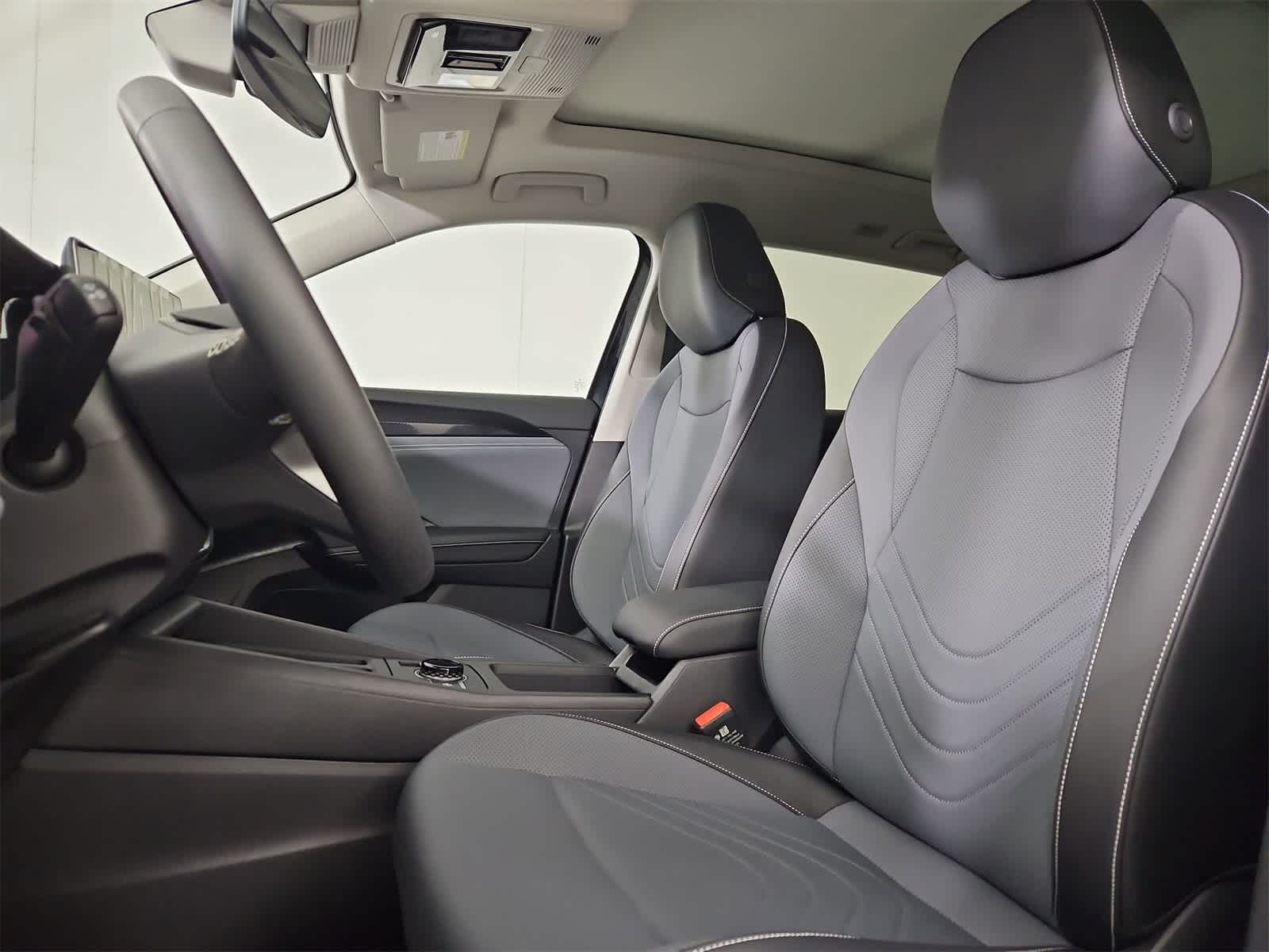 Thumbnail: 2025 Volkswagen Tiguan - 16