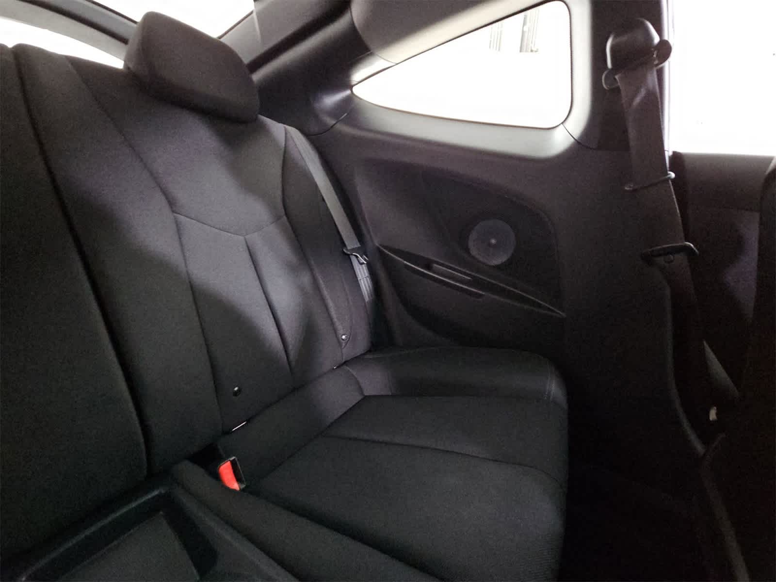 Thumbnail: 2017 Hyundai Veloster - 19