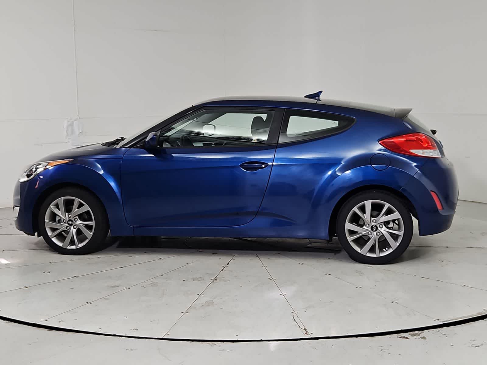 Thumbnail: 2017 Hyundai Veloster - 3
