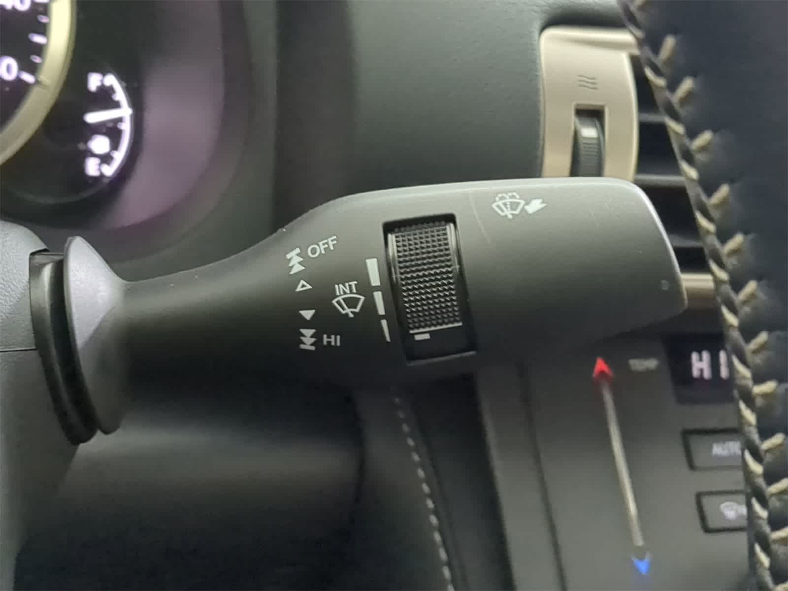 Thumbnail: 2015 Lexus IS - 26