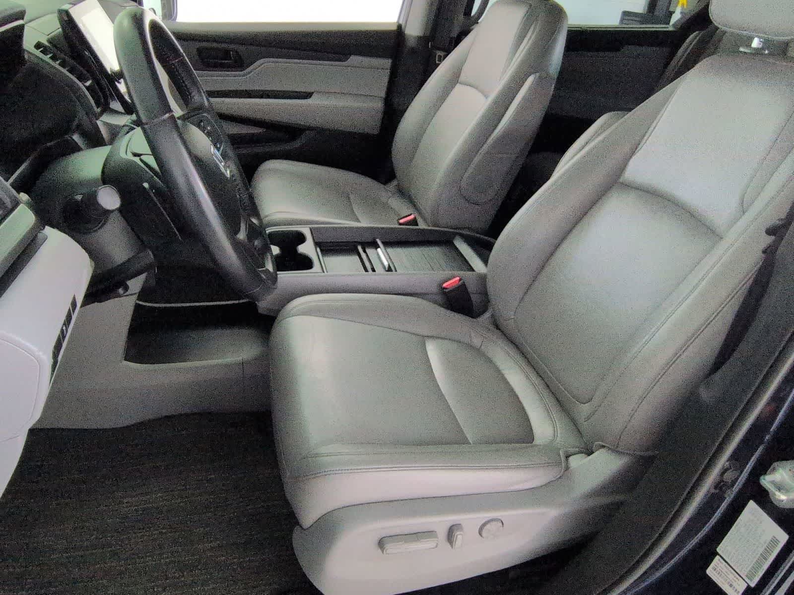 Thumbnail: 2023 Honda Odyssey - 16