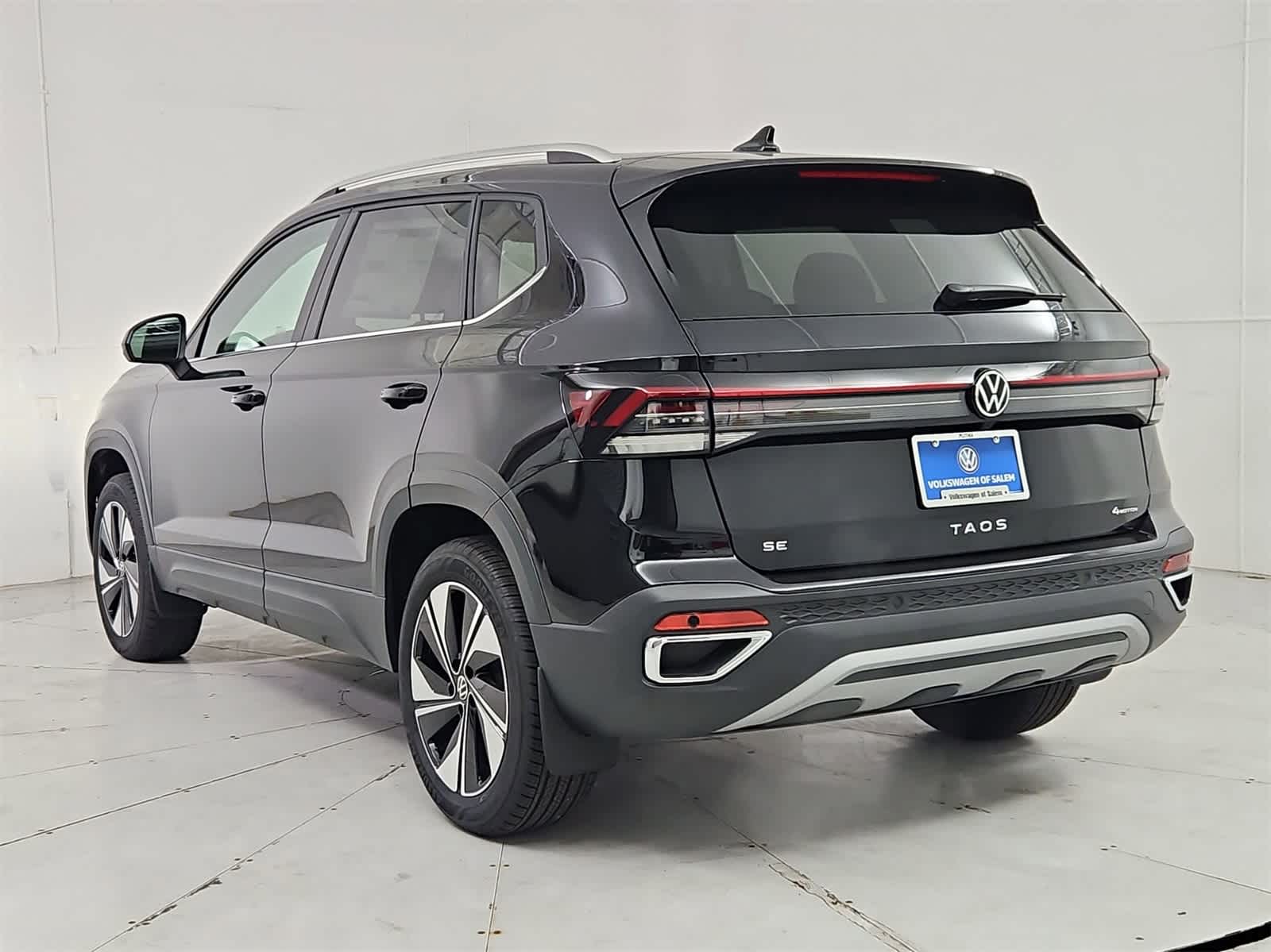 Thumbnail: 2025 Volkswagen Taos - 4