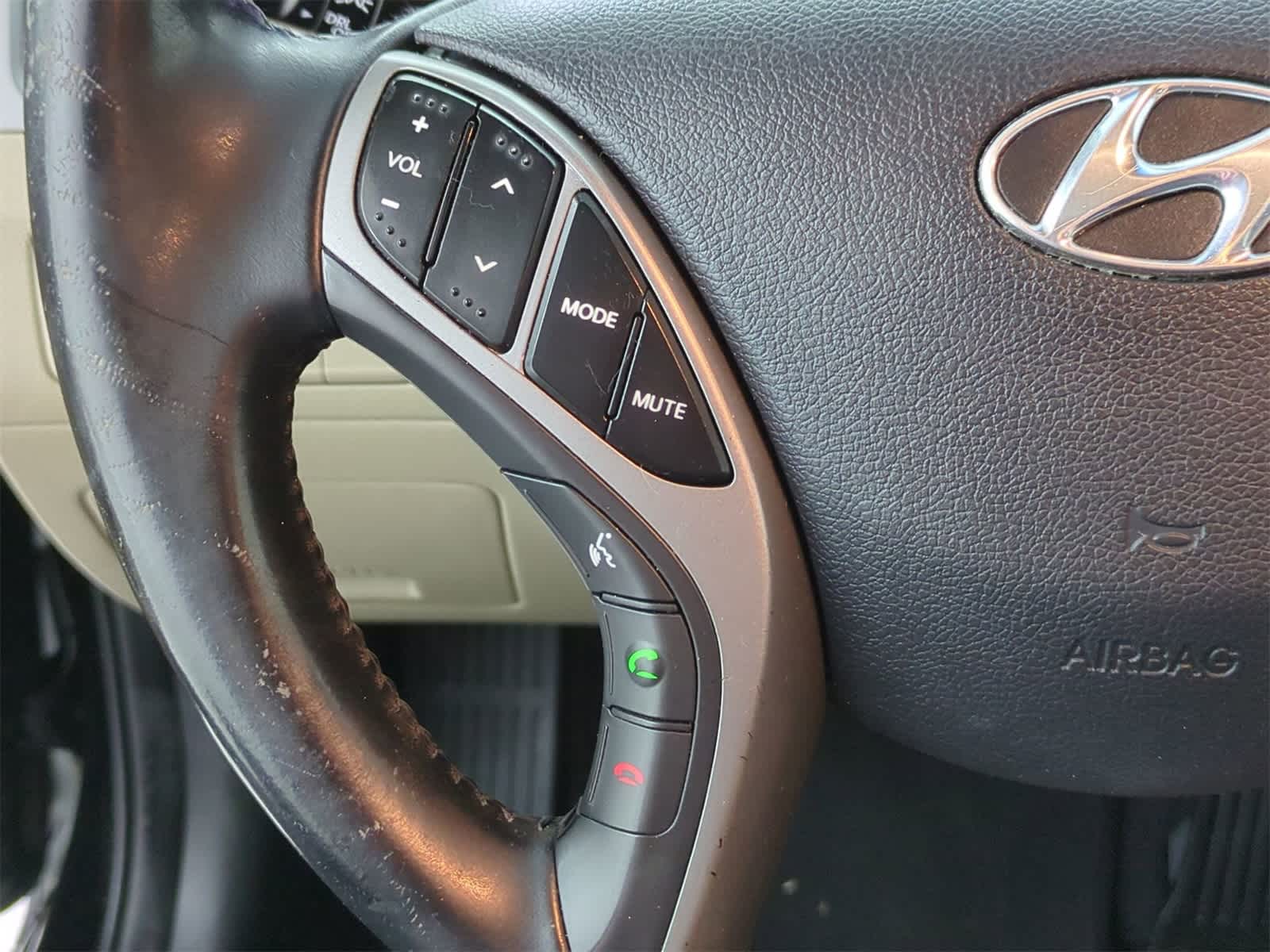 Thumbnail: 2014 Hyundai Elantra - 23