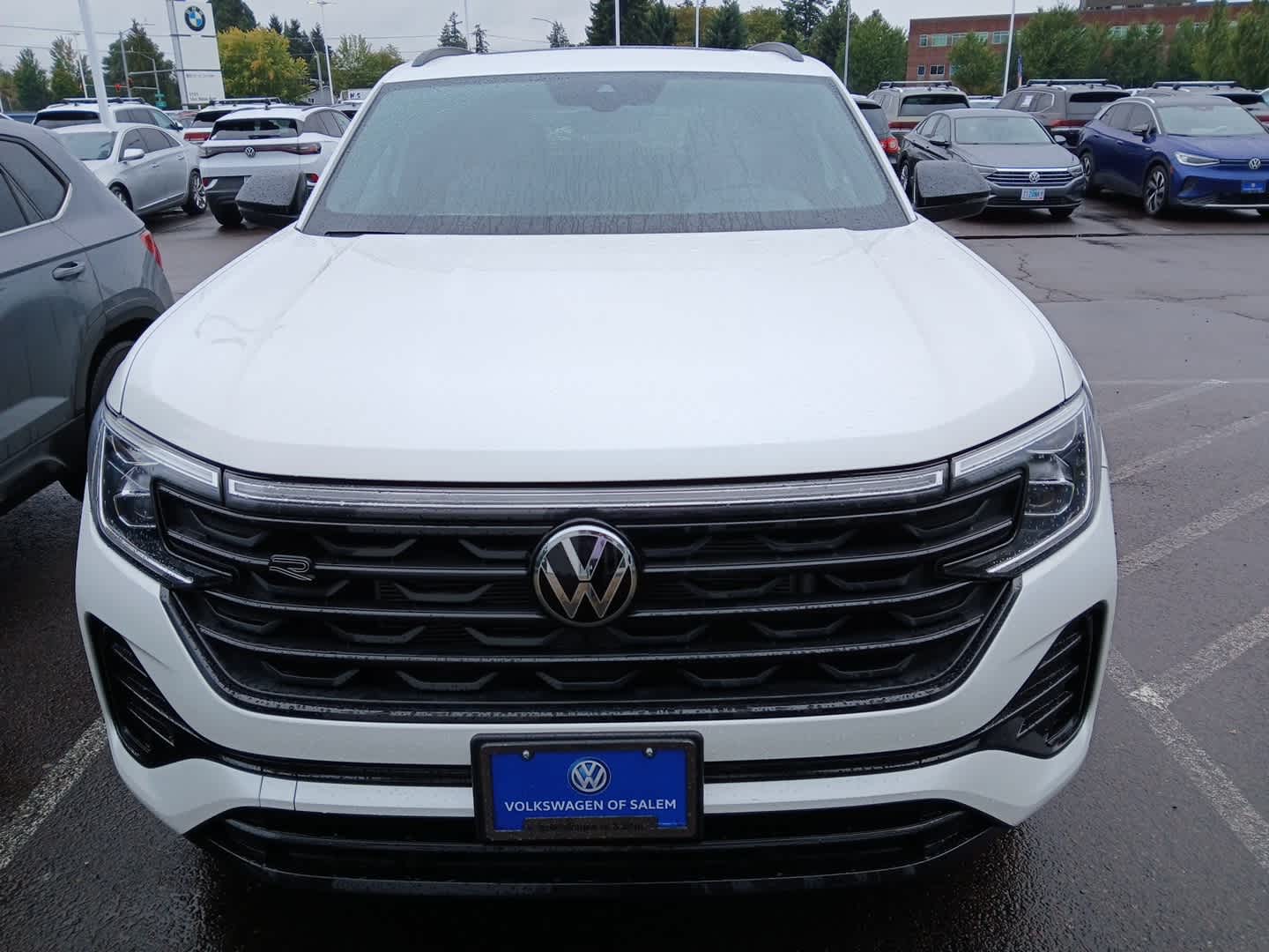 2025 Volkswagen Atlas Cross Sport SEL R-Line photo 3