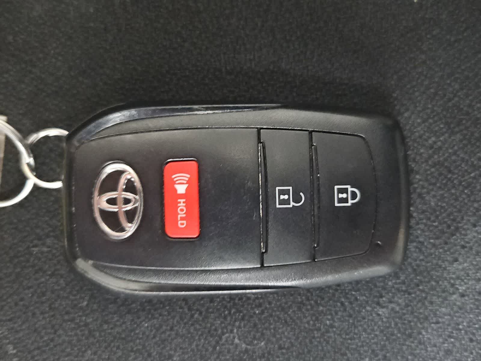 Thumbnail: 2023 Toyota Corolla Cross - 31