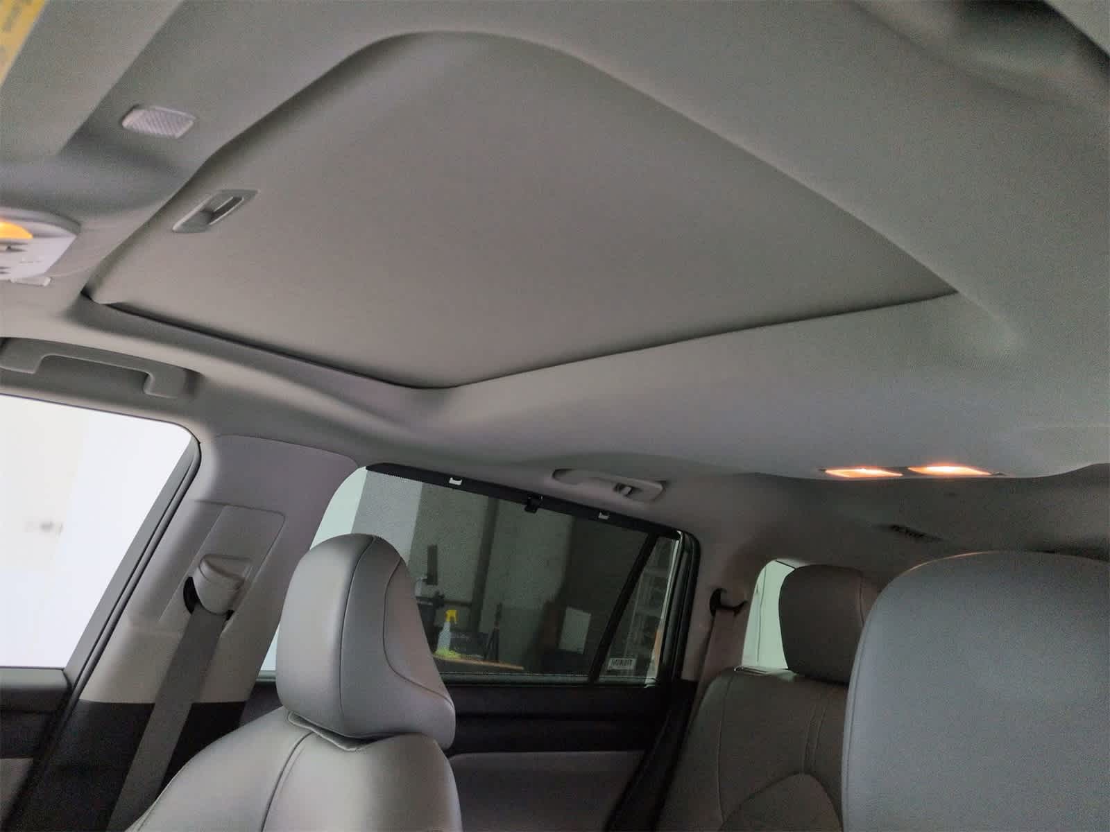 Thumbnail: 2023 Toyota Highlander - 18