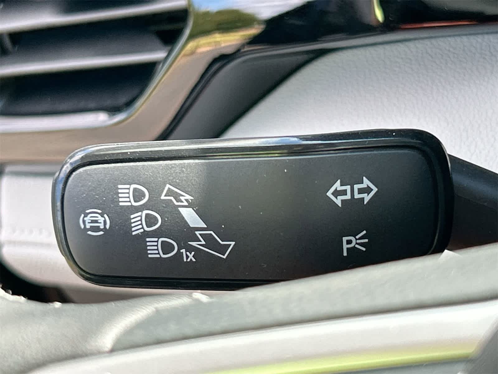 Thumbnail: 2025 Volkswagen Taos - 26