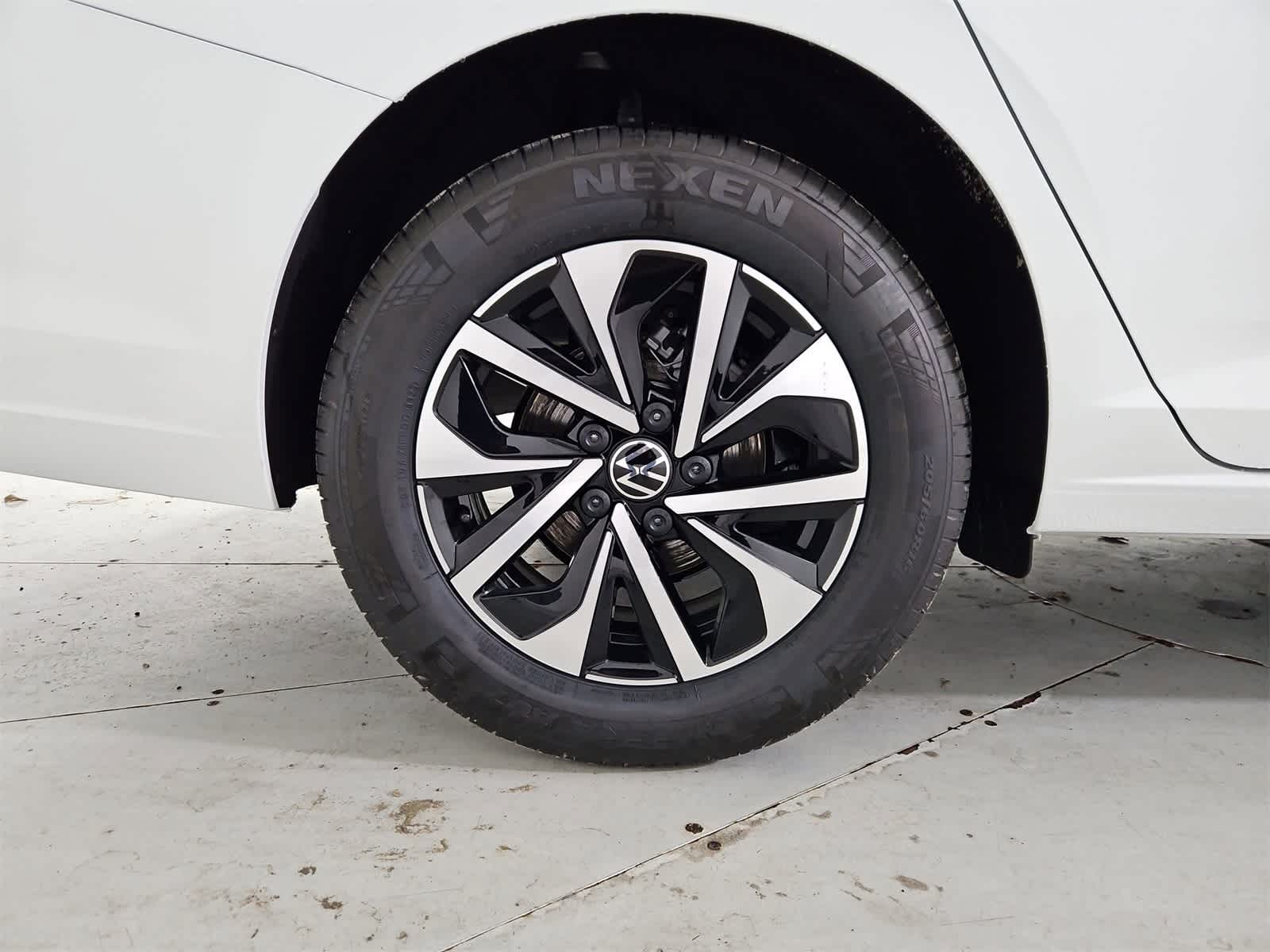 Thumbnail: 2026 Volkswagen Jetta - 13