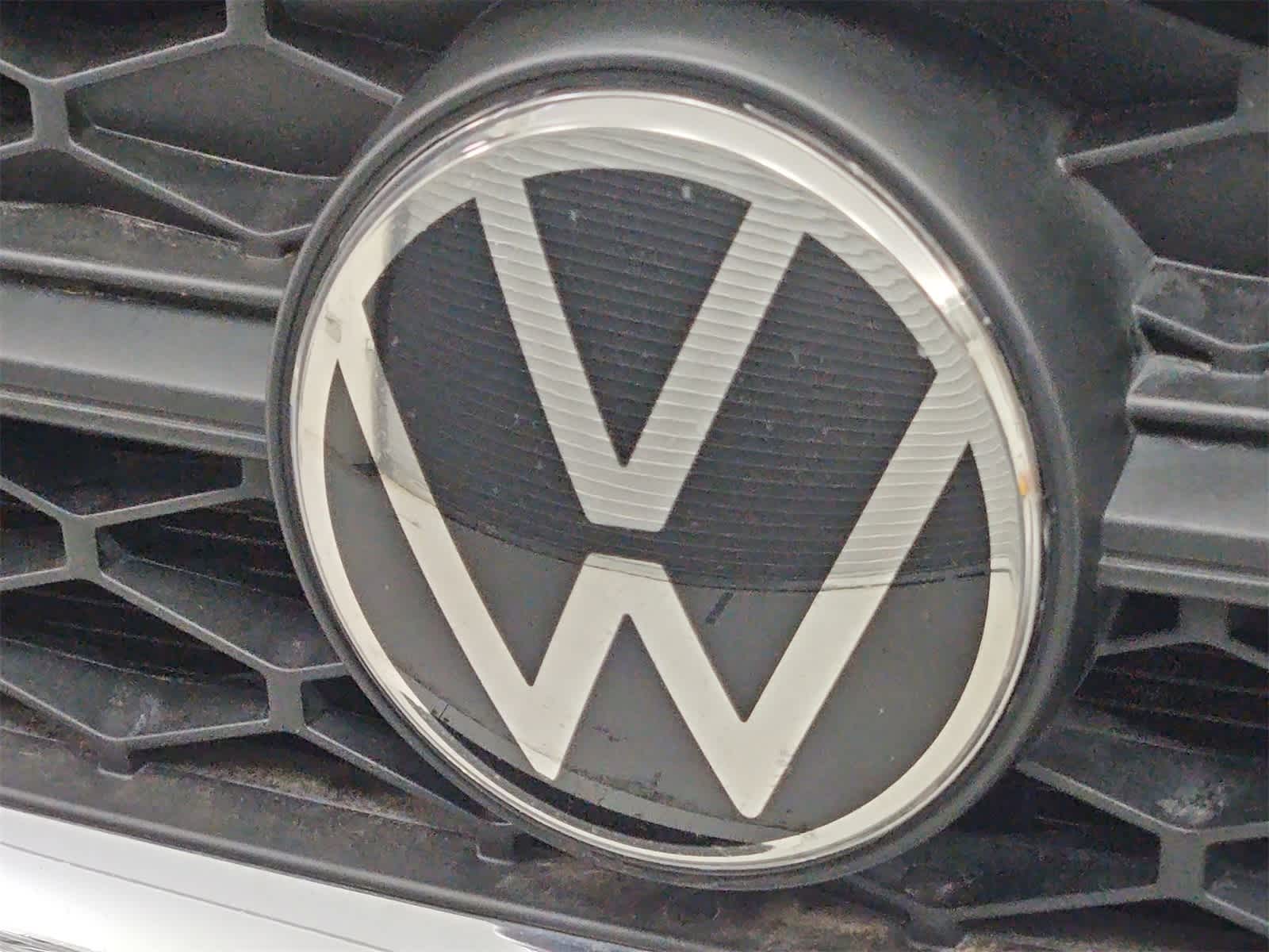 Thumbnail: 2022 Volkswagen Taos - 11
