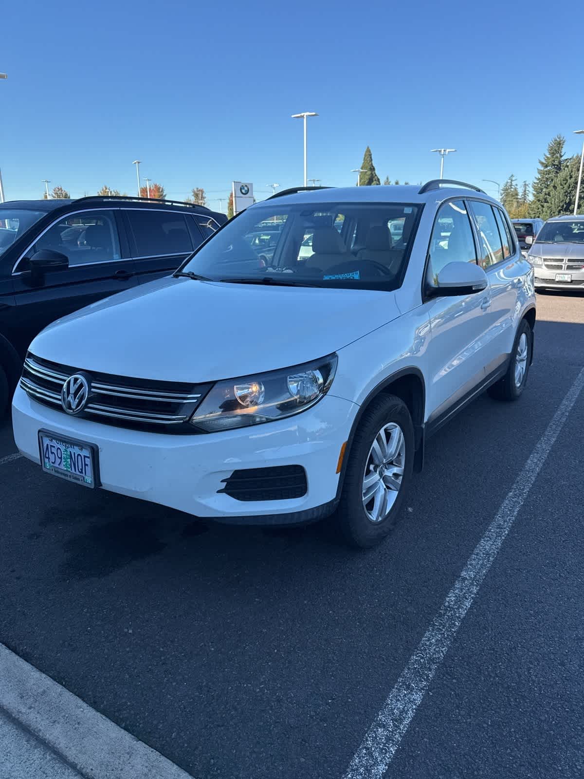 Thumbnail: 2017 Volkswagen Tiguan - 1