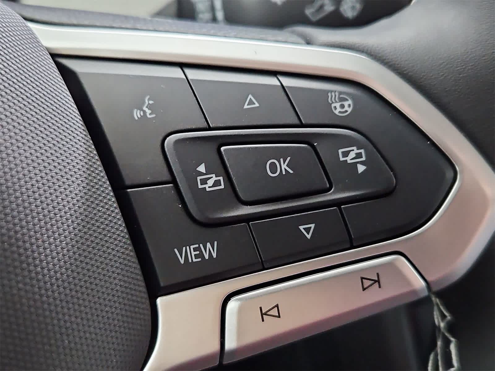 Thumbnail: 2025 Volkswagen Taos - 26