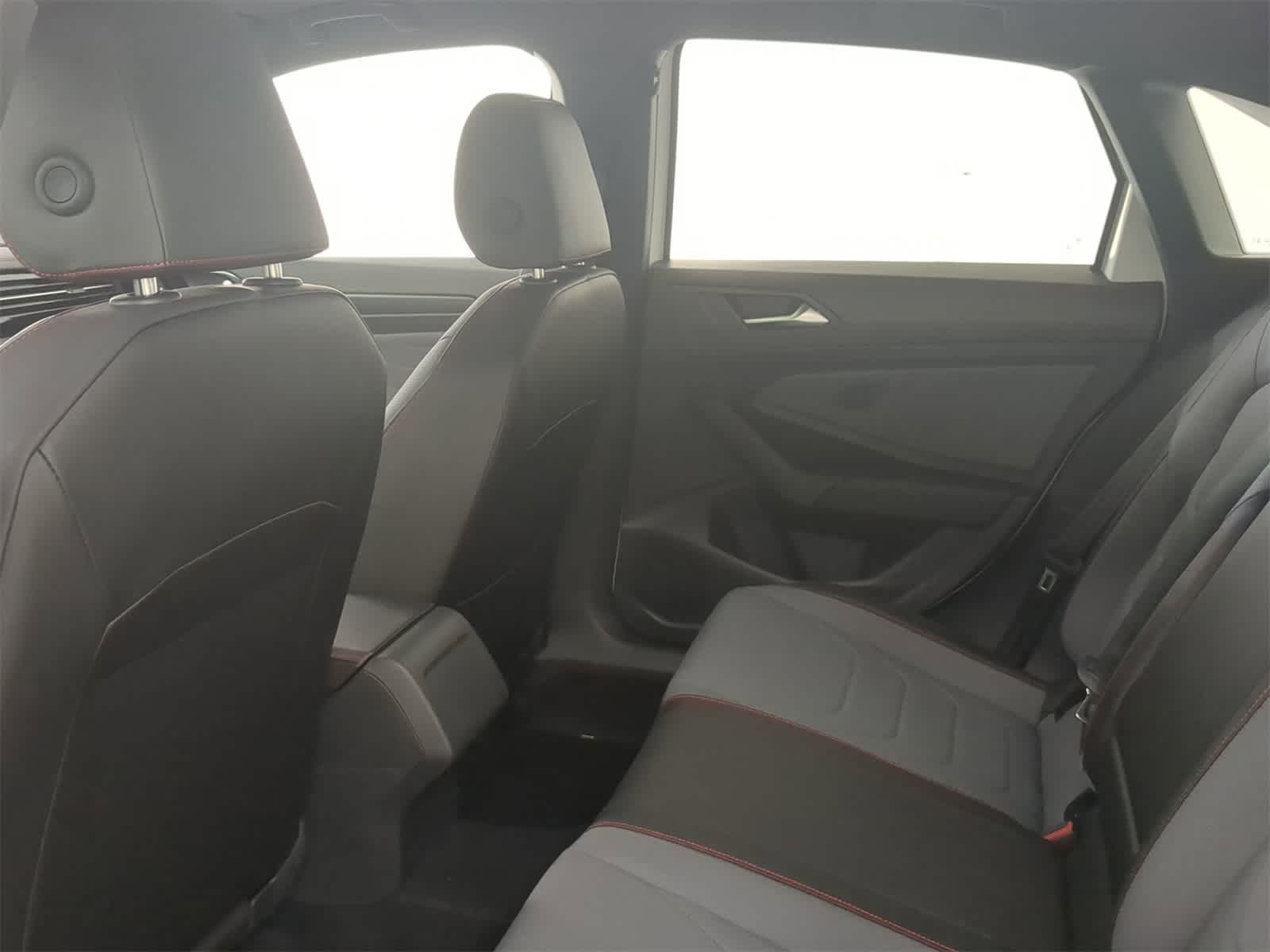 Thumbnail: 2025 Volkswagen Jetta - 17