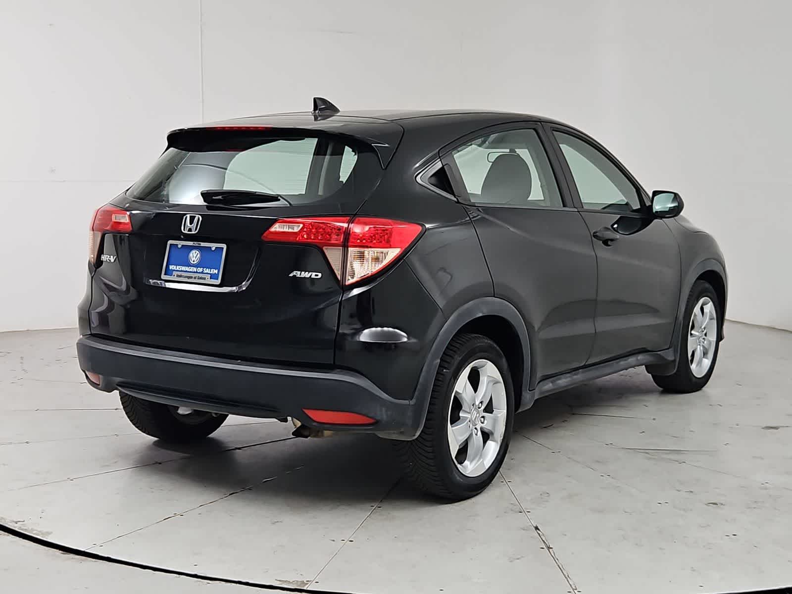 Thumbnail: 2016 Honda HR-V - 5