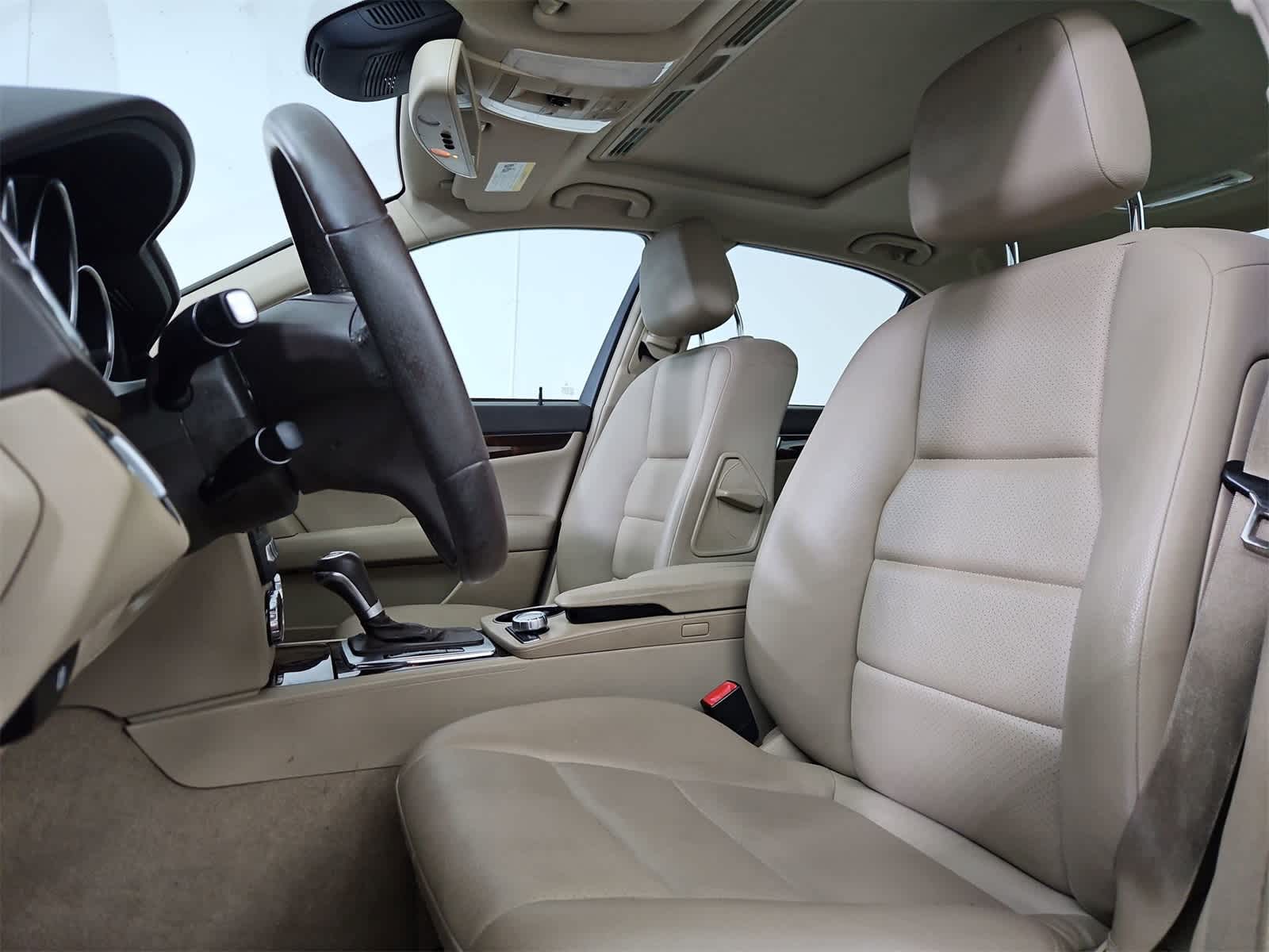 Thumbnail: 2013 Mercedes-Benz C-Class - 16