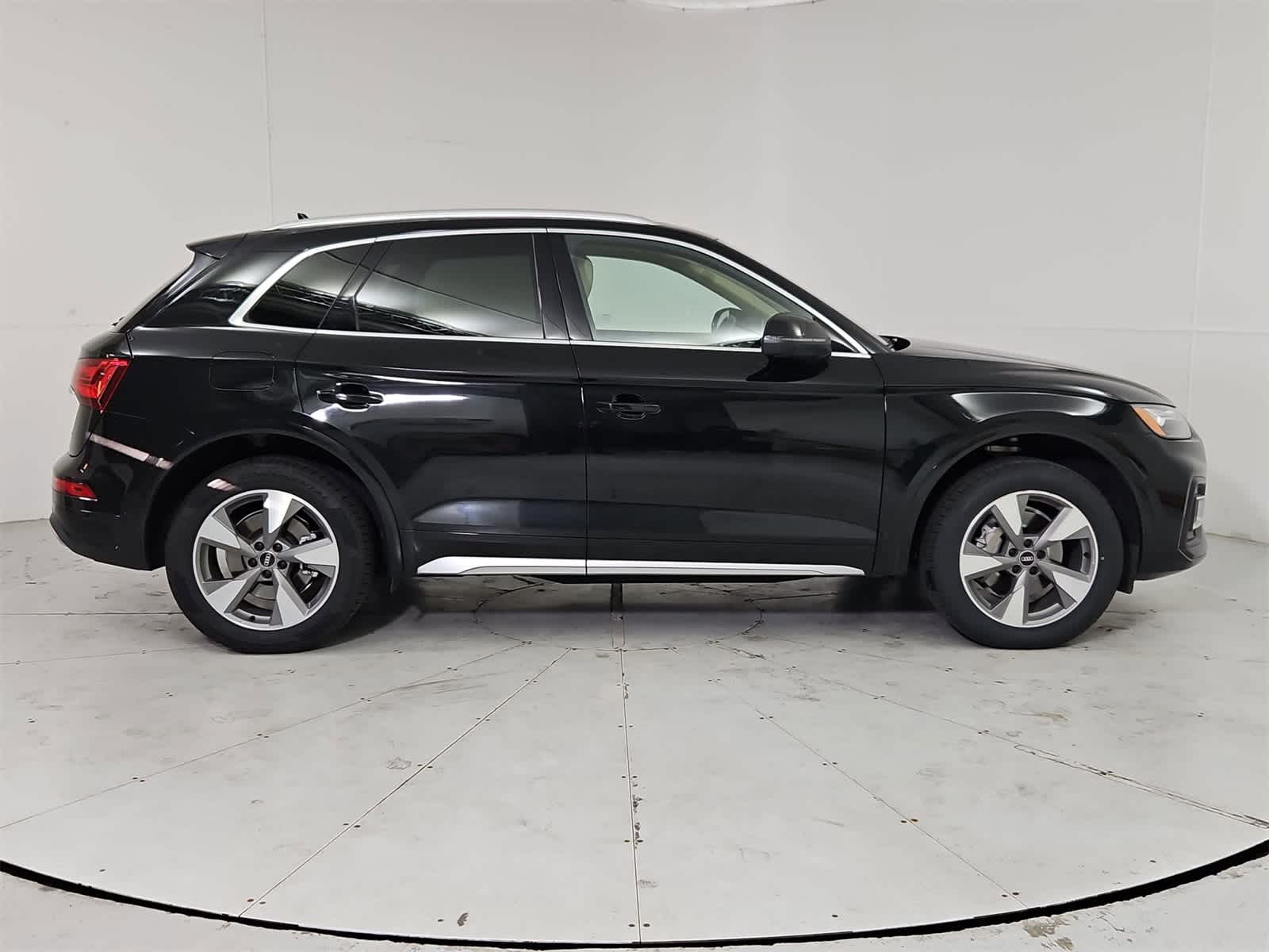 Thumbnail: 2022 Audi Q5 - 7