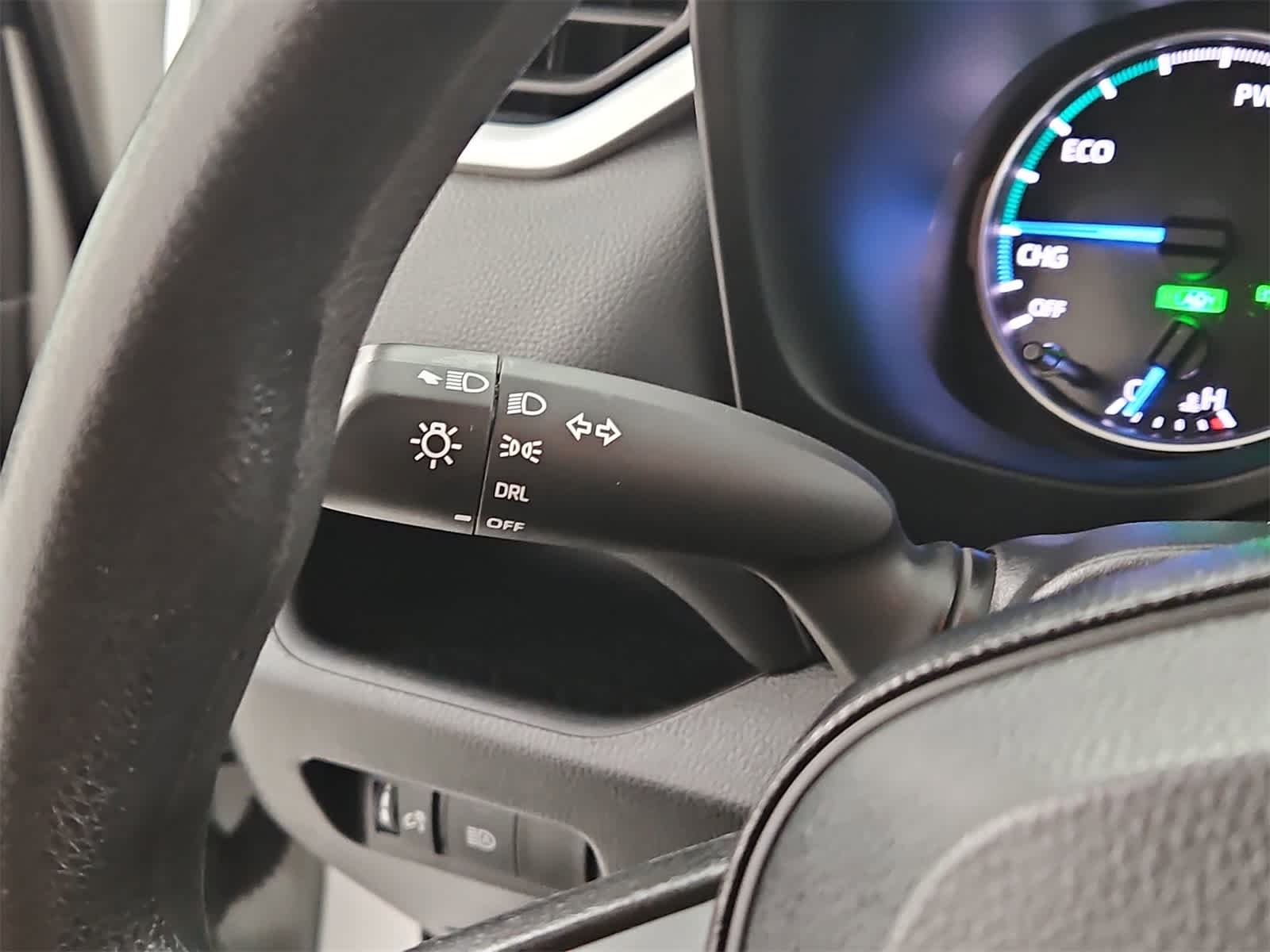 Thumbnail: 2021 Toyota RAV4 - 32