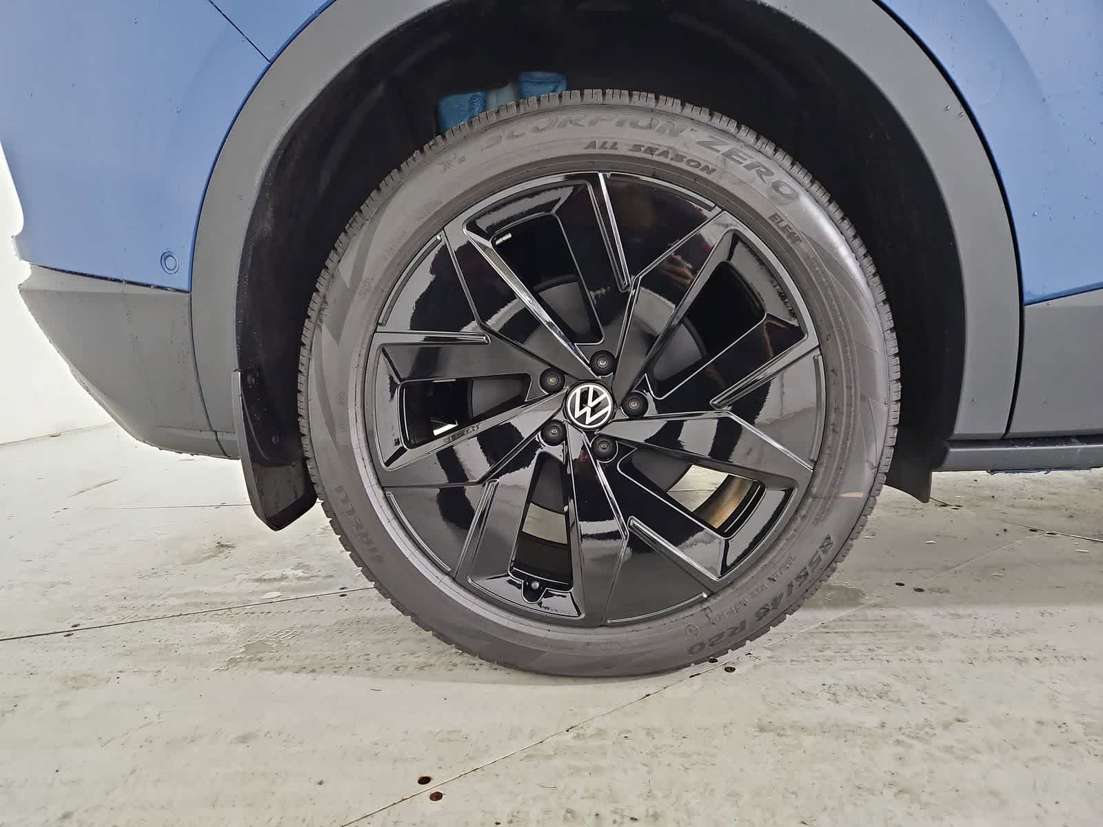 Thumbnail: 2025 Volkswagen ID.4 - 13