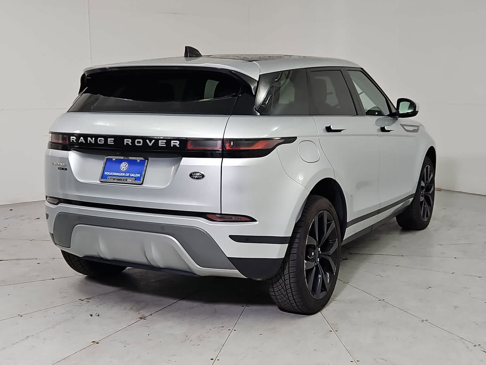 Thumbnail: 2020 Land Rover Range Rover Evoque - 6
