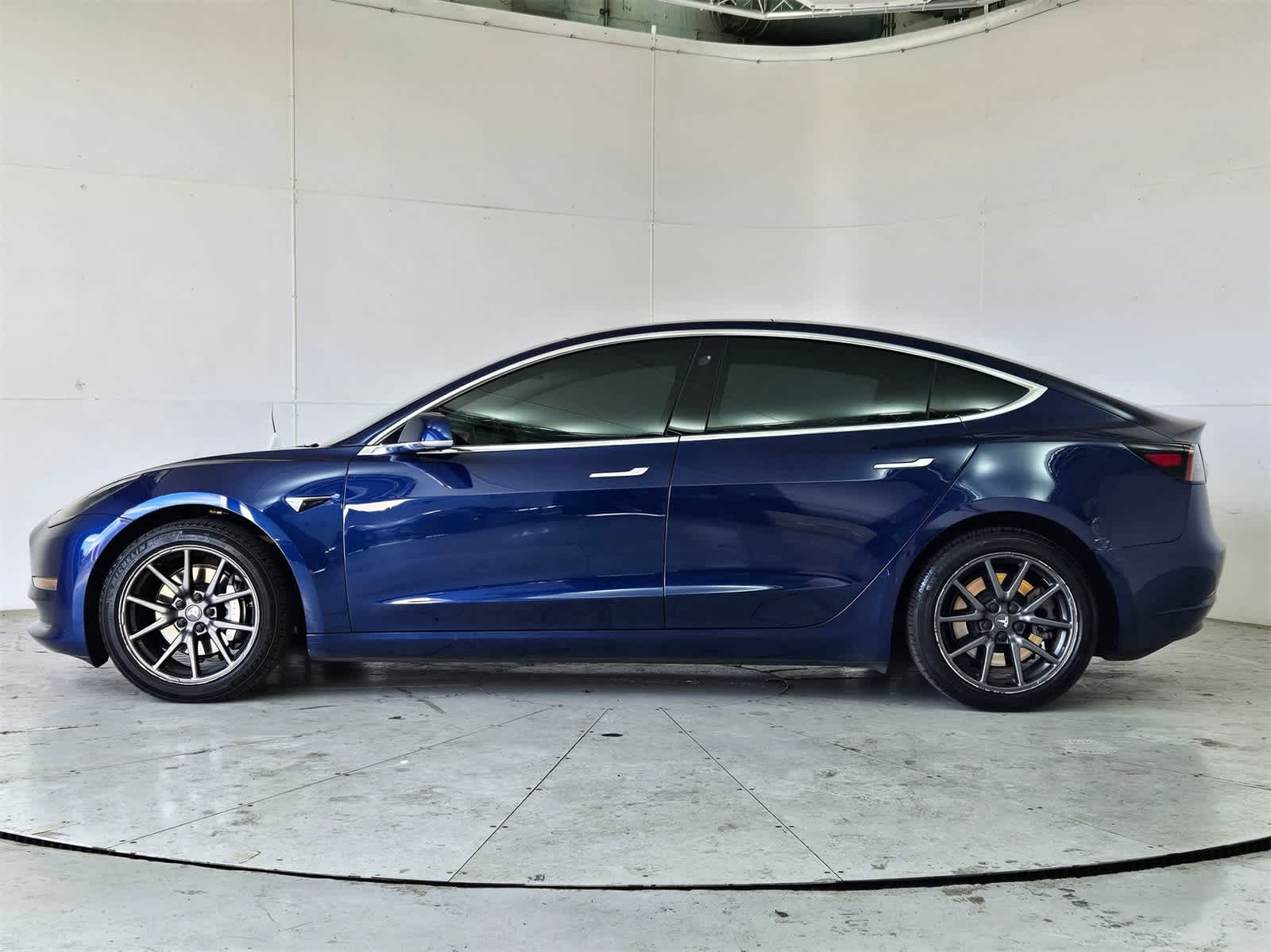 Thumbnail: 2019 Tesla Model 3 - 3