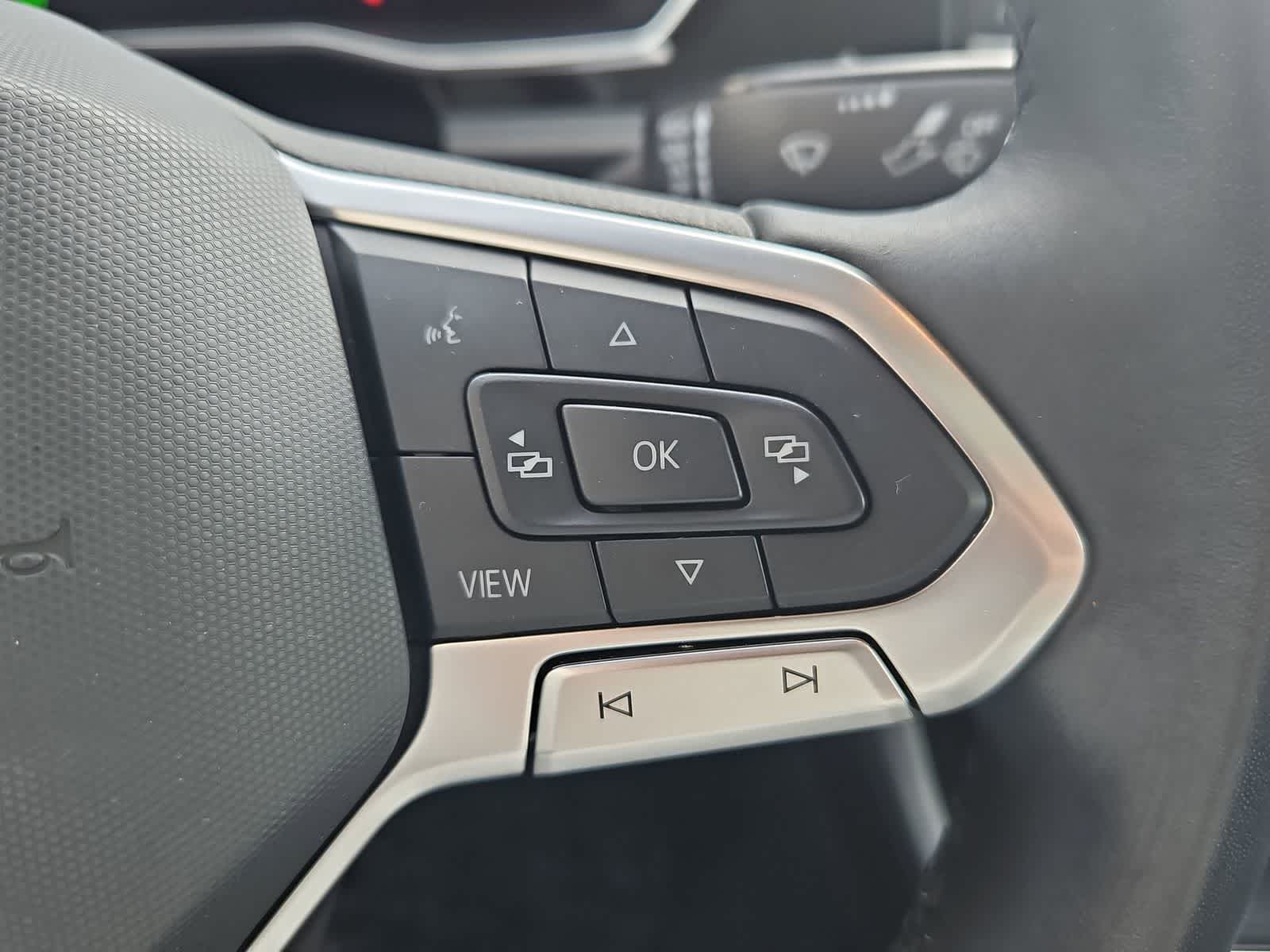 Thumbnail: 2023 Volkswagen Jetta - 25