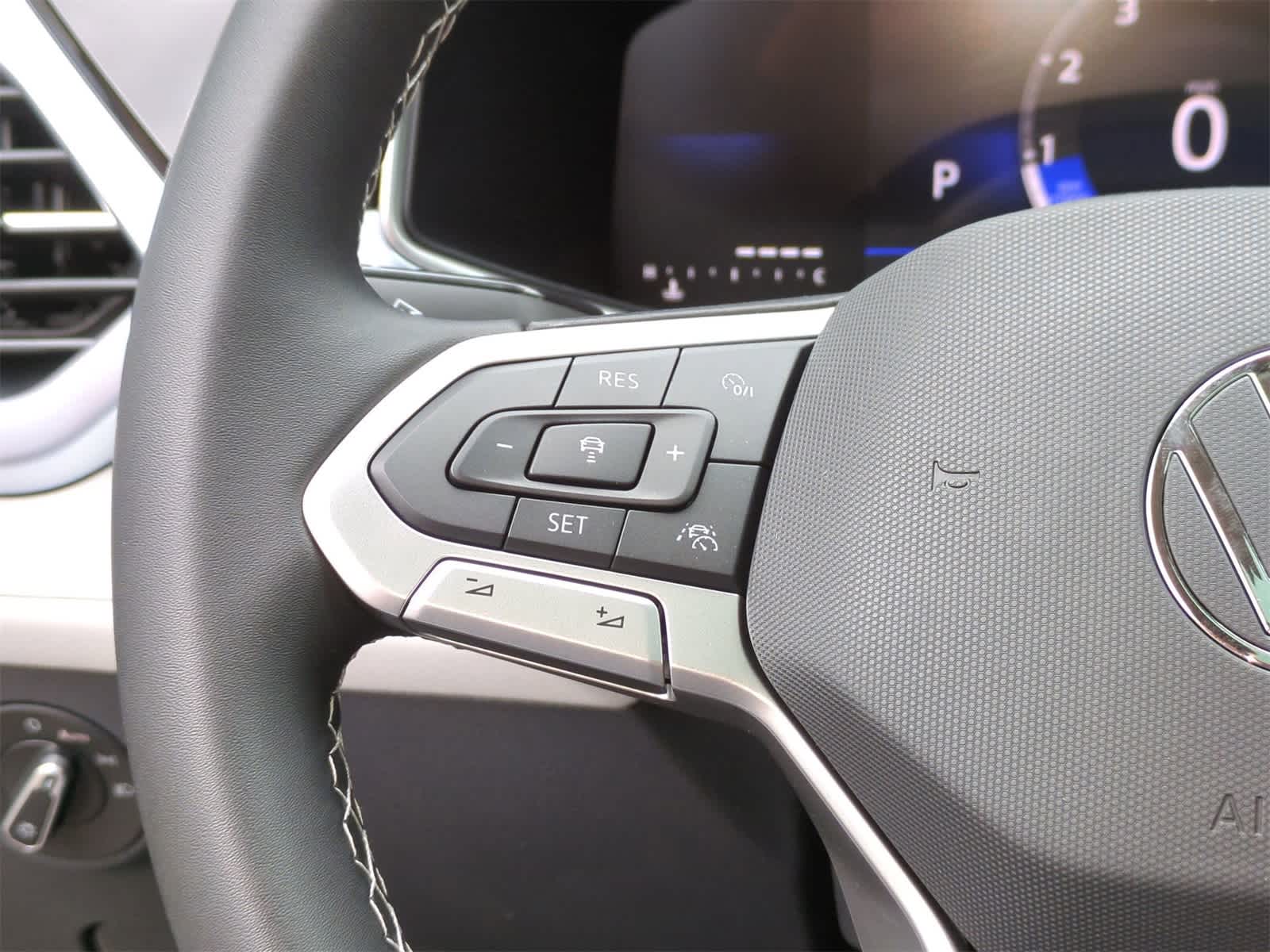 Thumbnail: 2025 Volkswagen Taos - 25