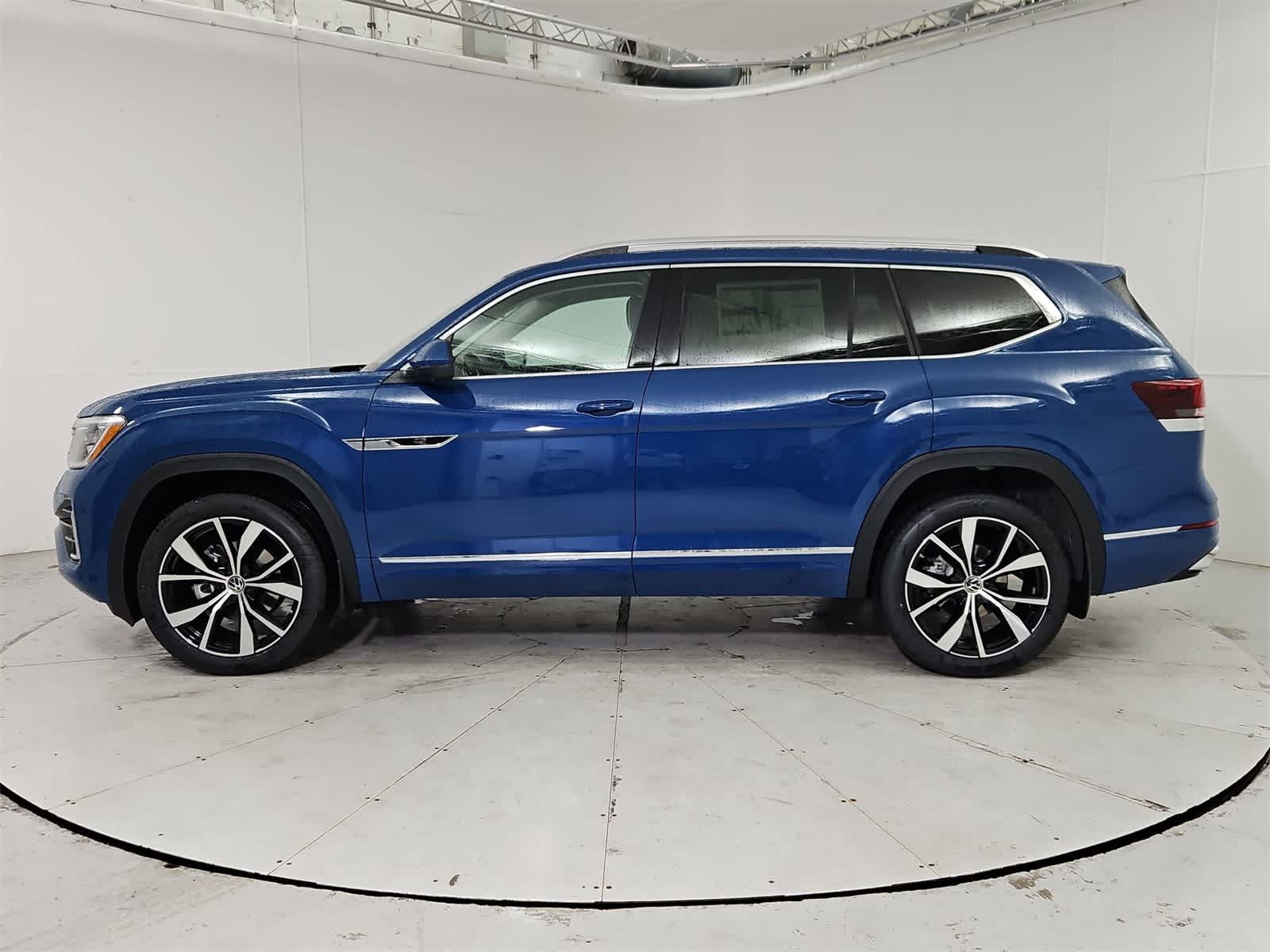 Thumbnail: 2026 Volkswagen Atlas - 3