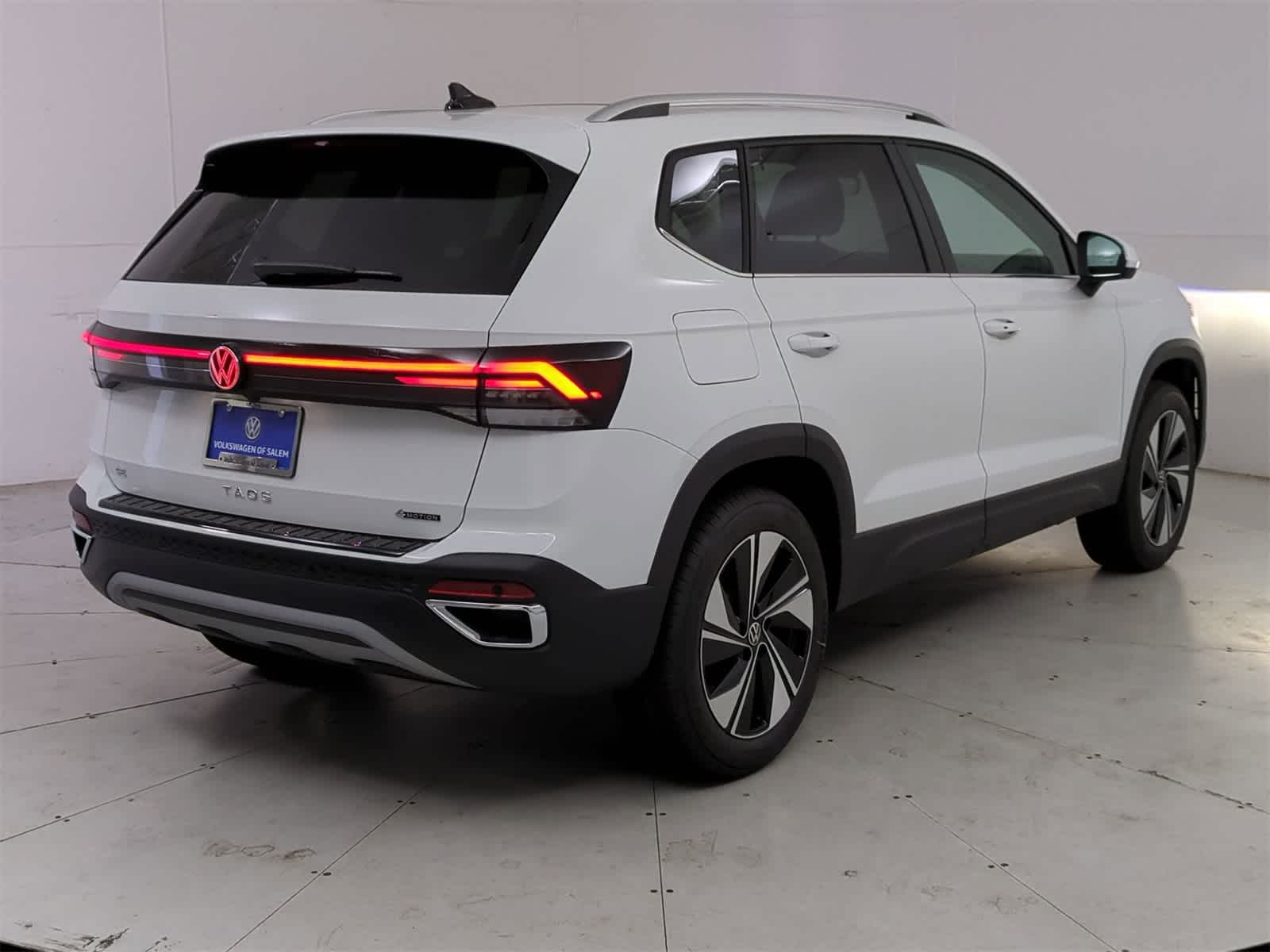 Thumbnail: 2025 Volkswagen Taos - 6