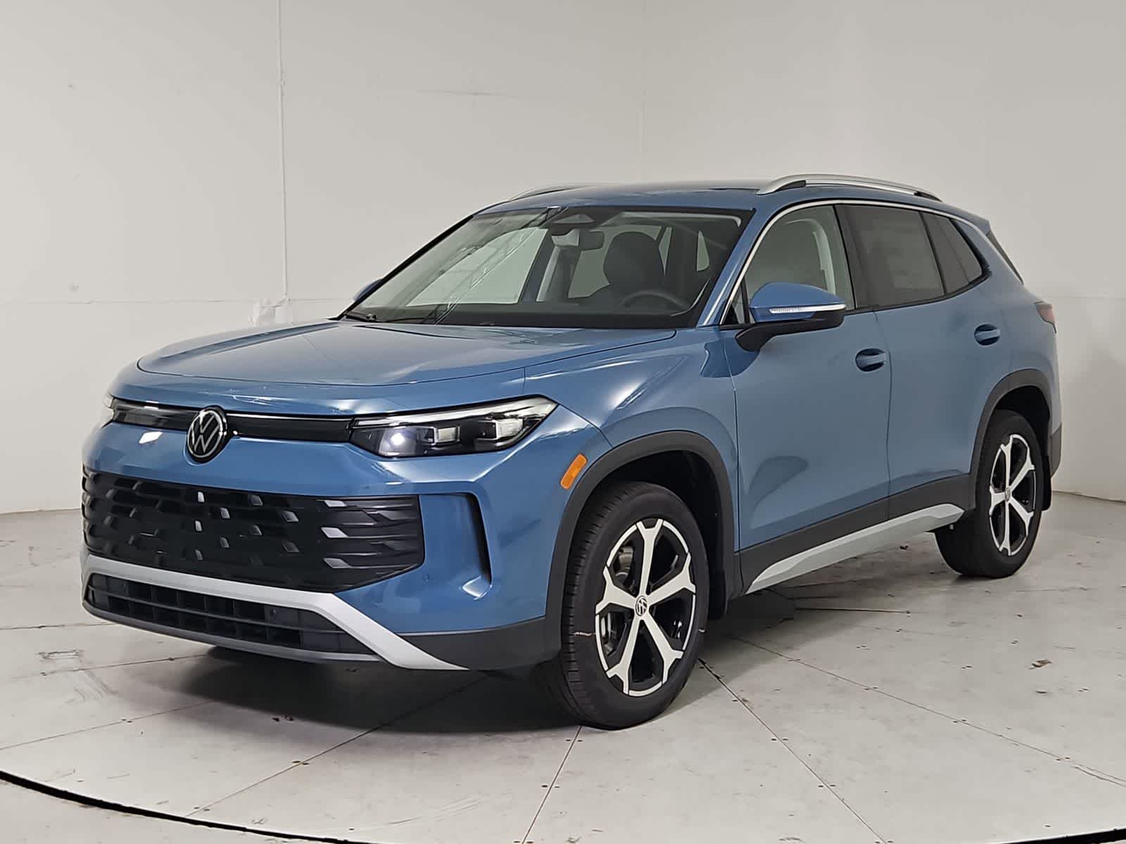 Thumbnail: 2026 Volkswagen Tiguan - 1