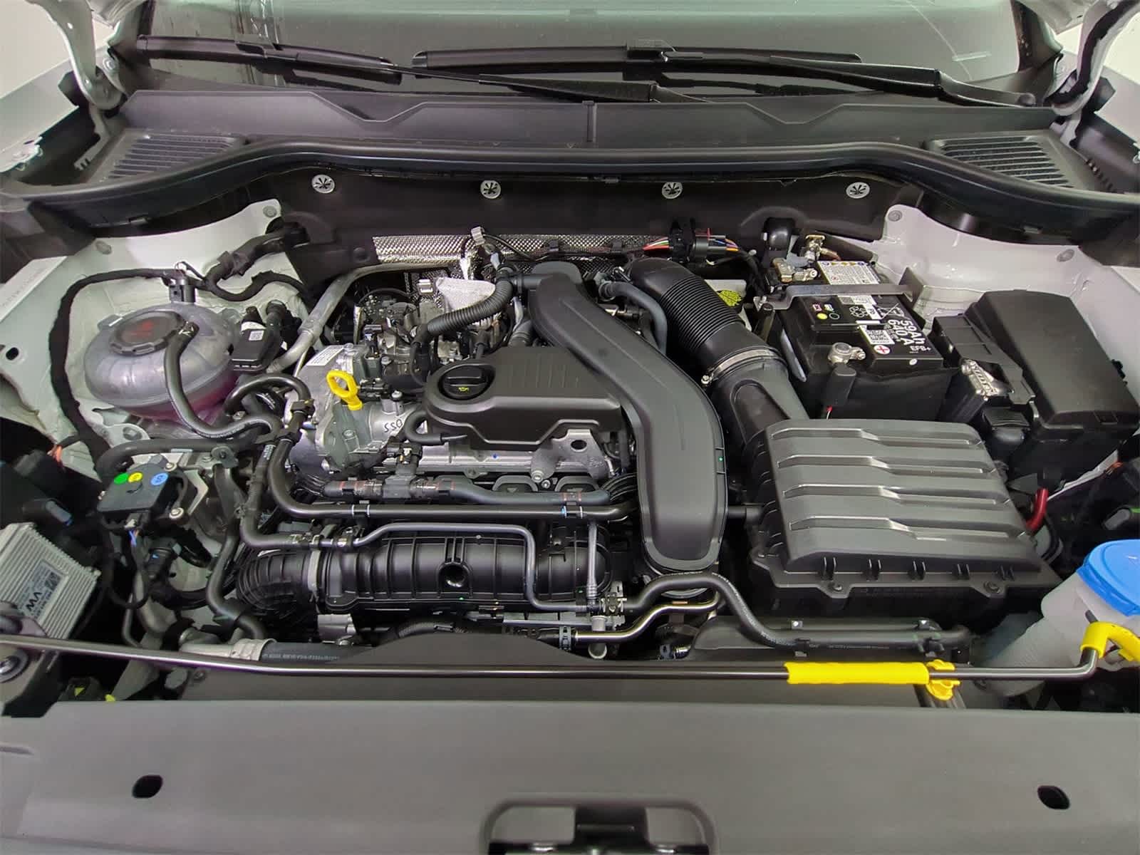 Thumbnail: 2025 Volkswagen Taos - 14