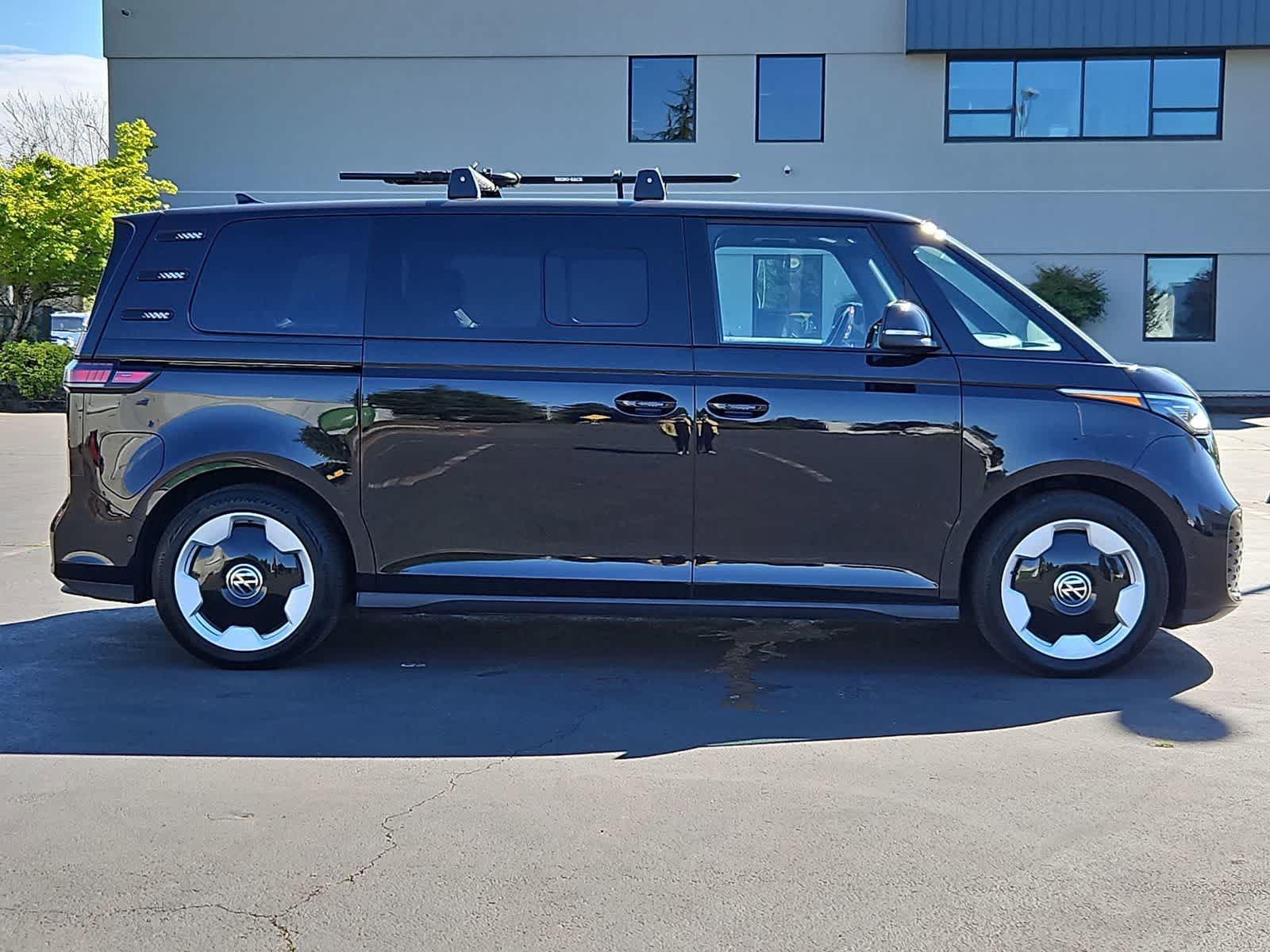 Thumbnail: 2025 Volkswagen ID.Buzz - 7