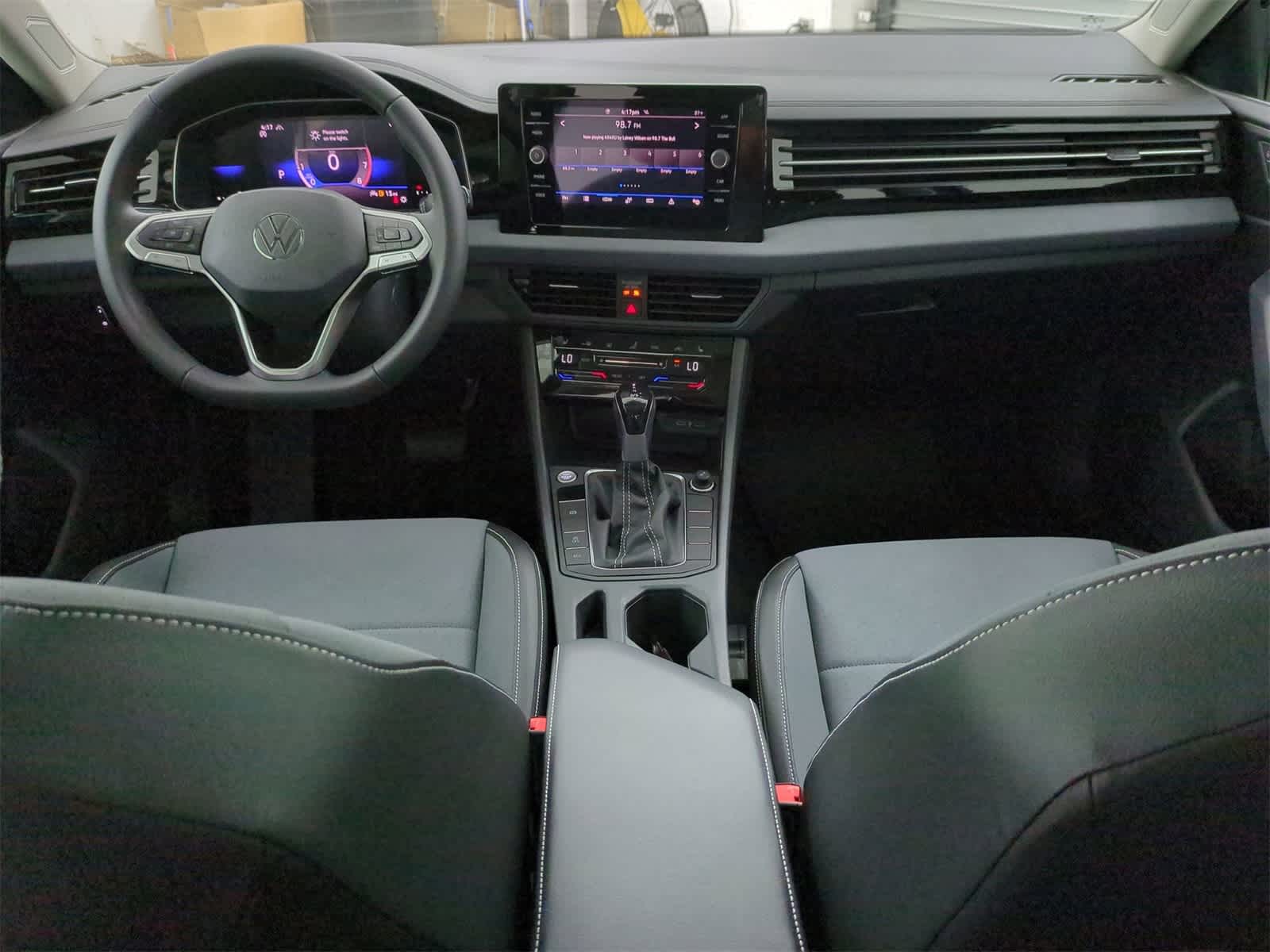 Thumbnail: 2025 Volkswagen Jetta - 15