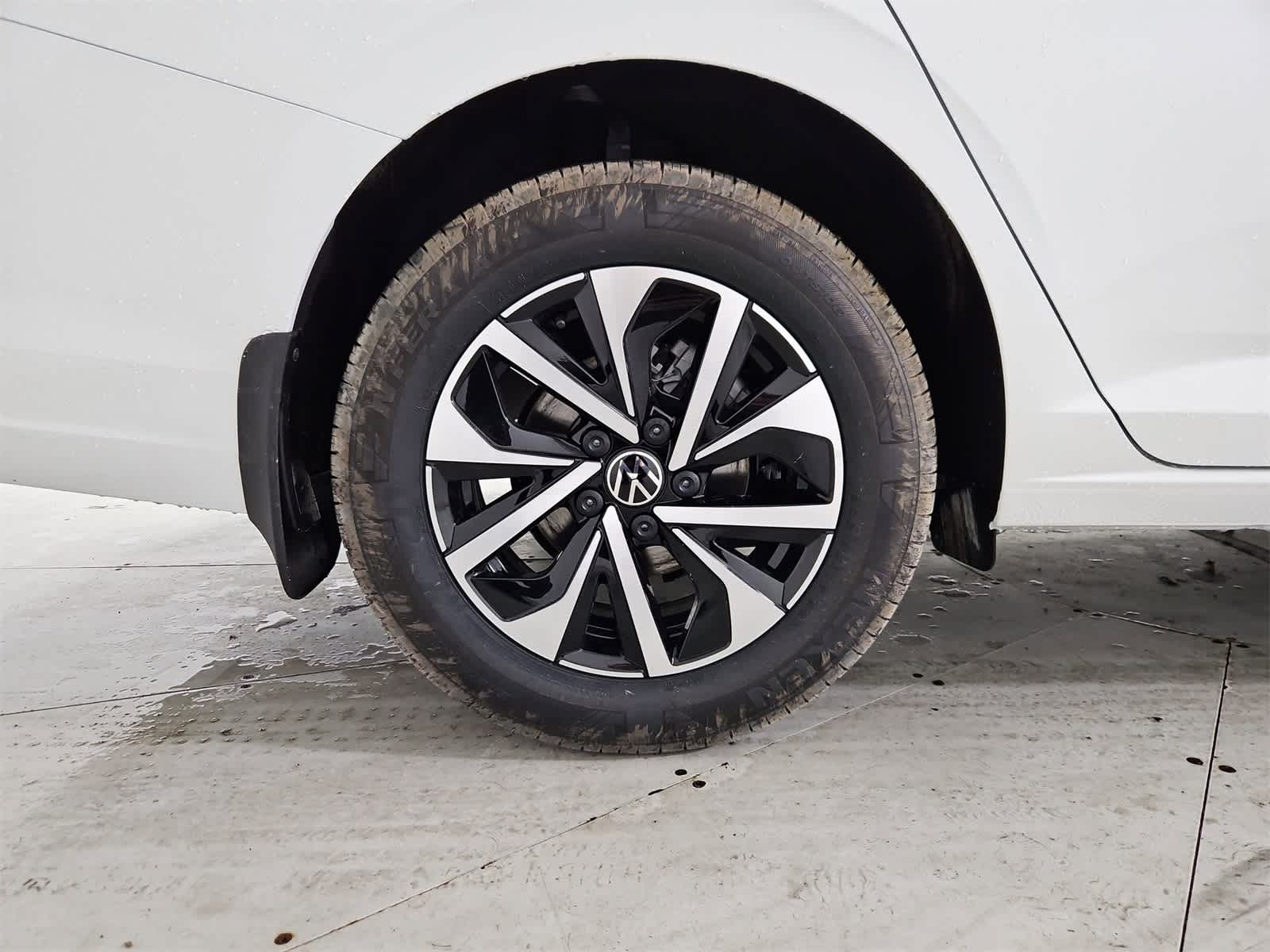 Thumbnail: 2026 Volkswagen Jetta - 13