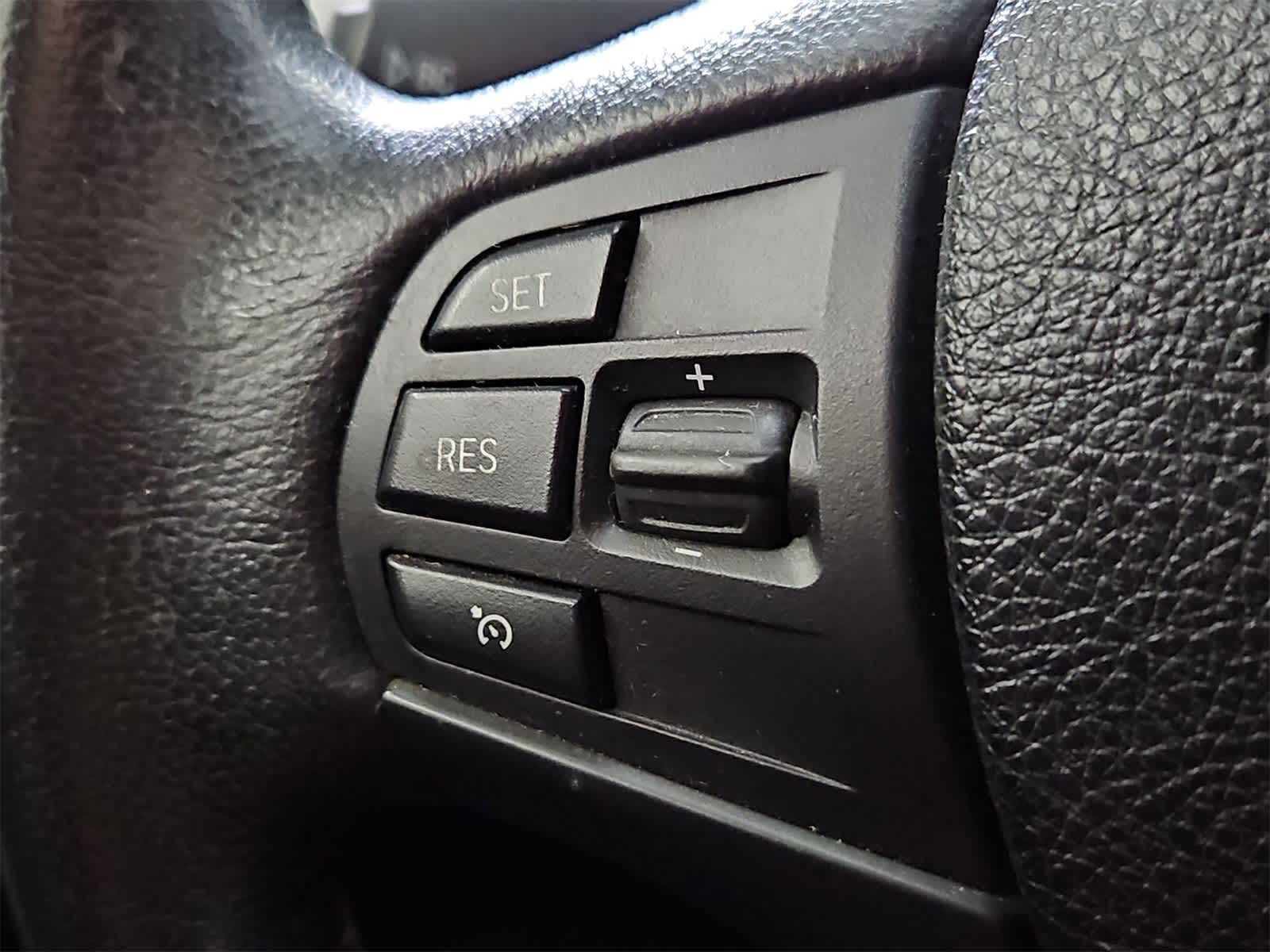Thumbnail: 2013 BMW 3 Series - 25