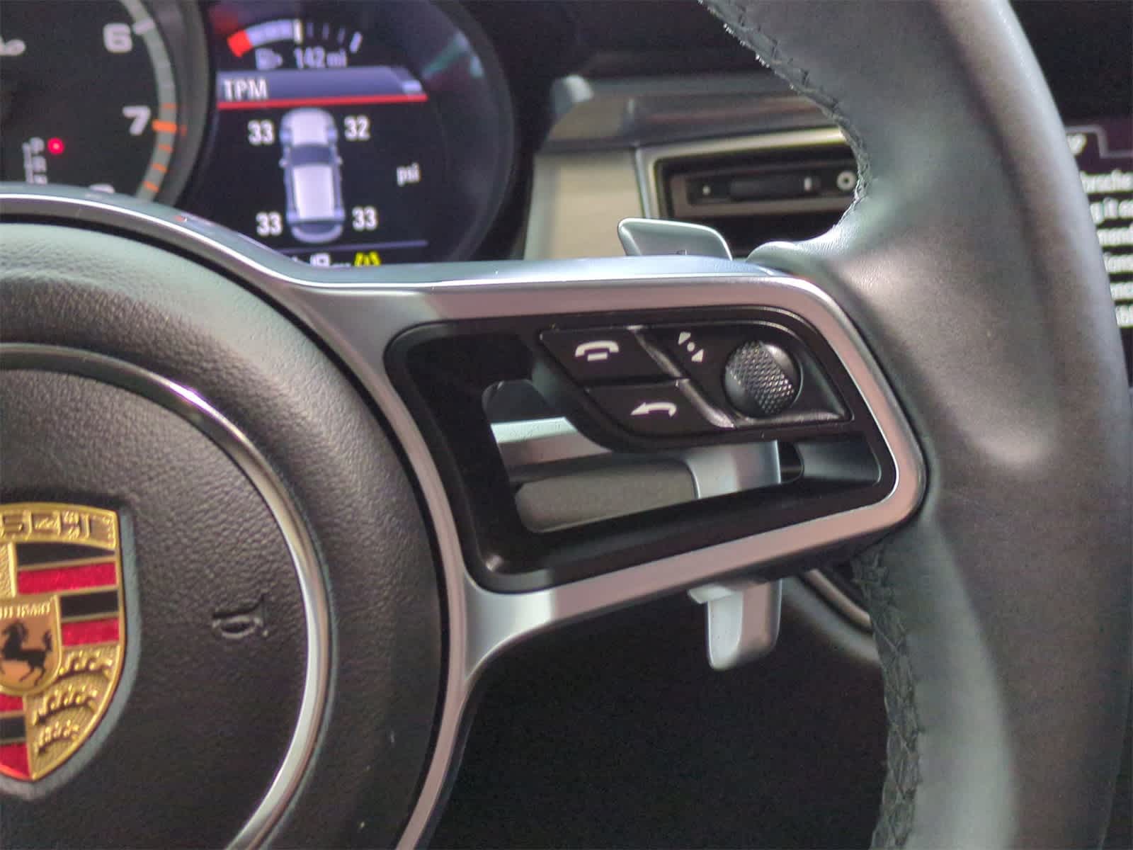 Thumbnail: 2015 Porsche Macan - 25