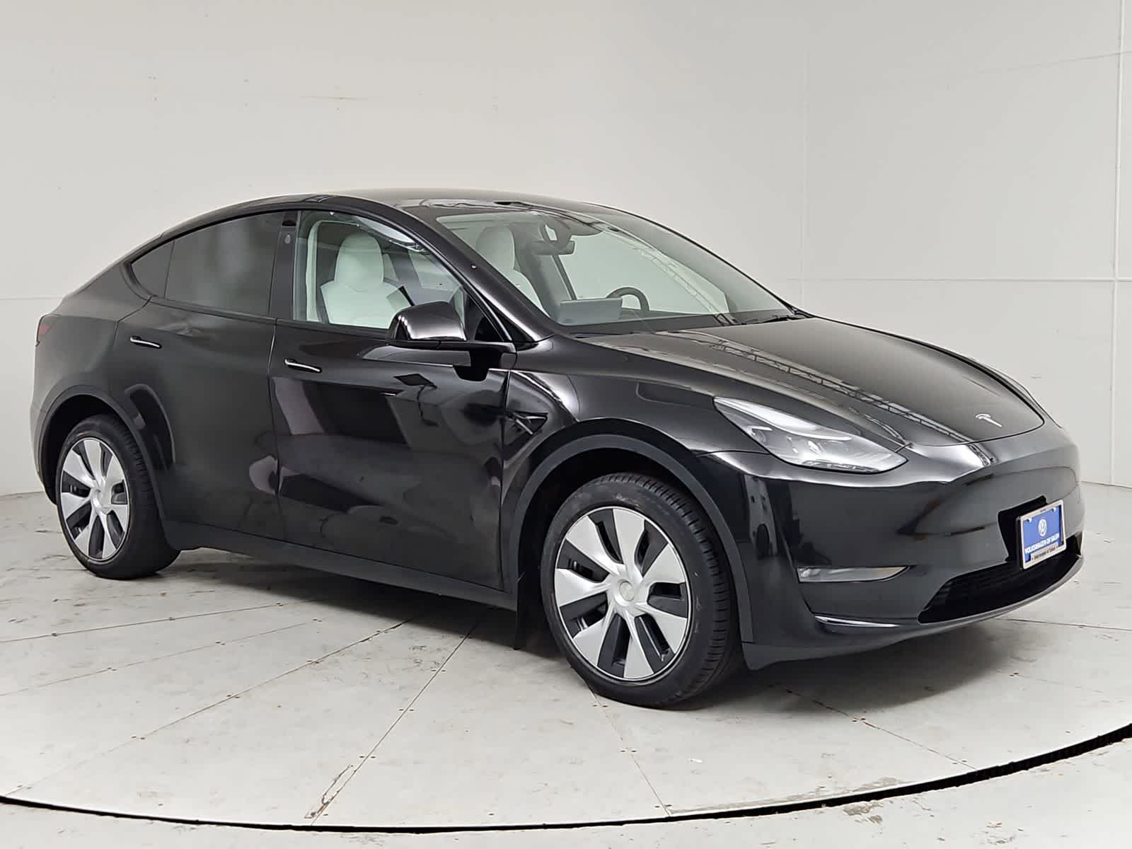 Thumbnail: 2024 Tesla Model Y - 8