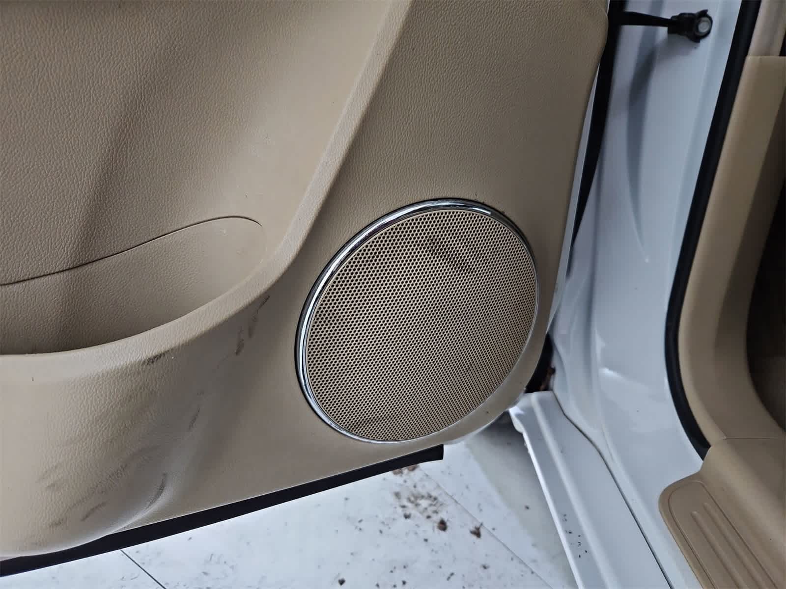 Thumbnail: 2008 Saturn VUE - 30