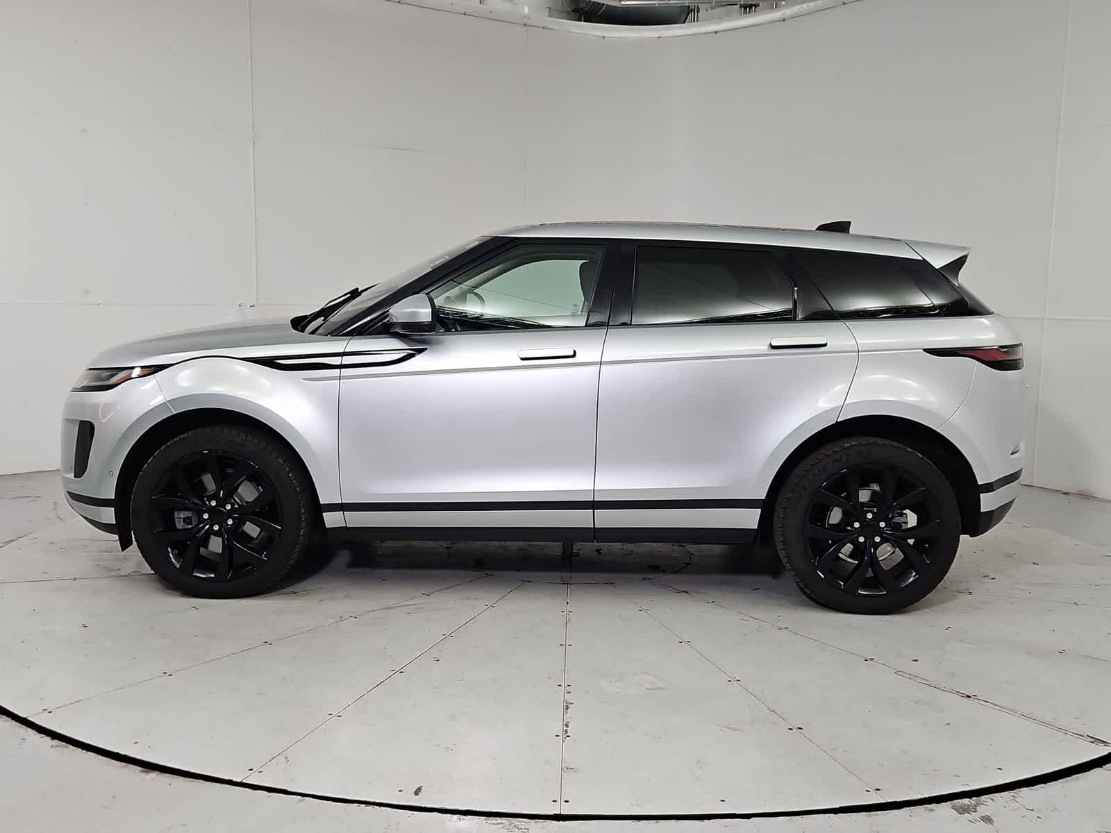 Thumbnail: 2020 Land Rover Range Rover Evoque - 3