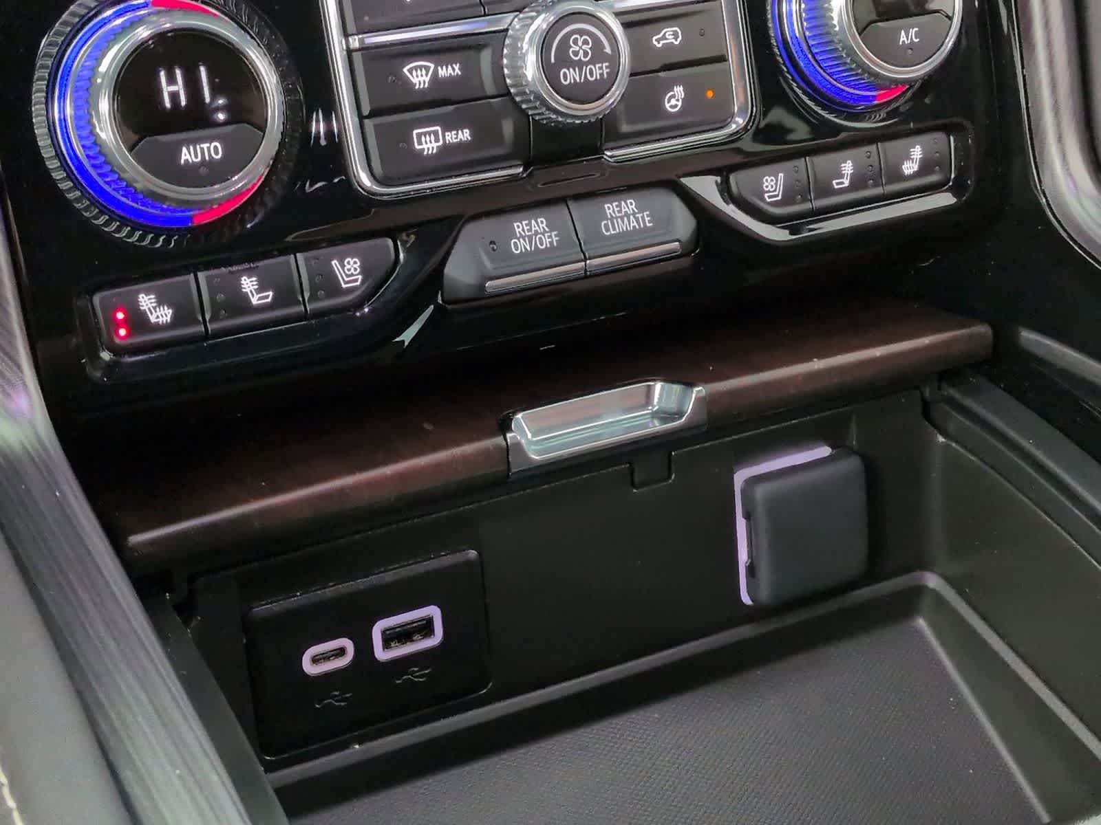 Thumbnail: 2024 GMC Yukon - 31