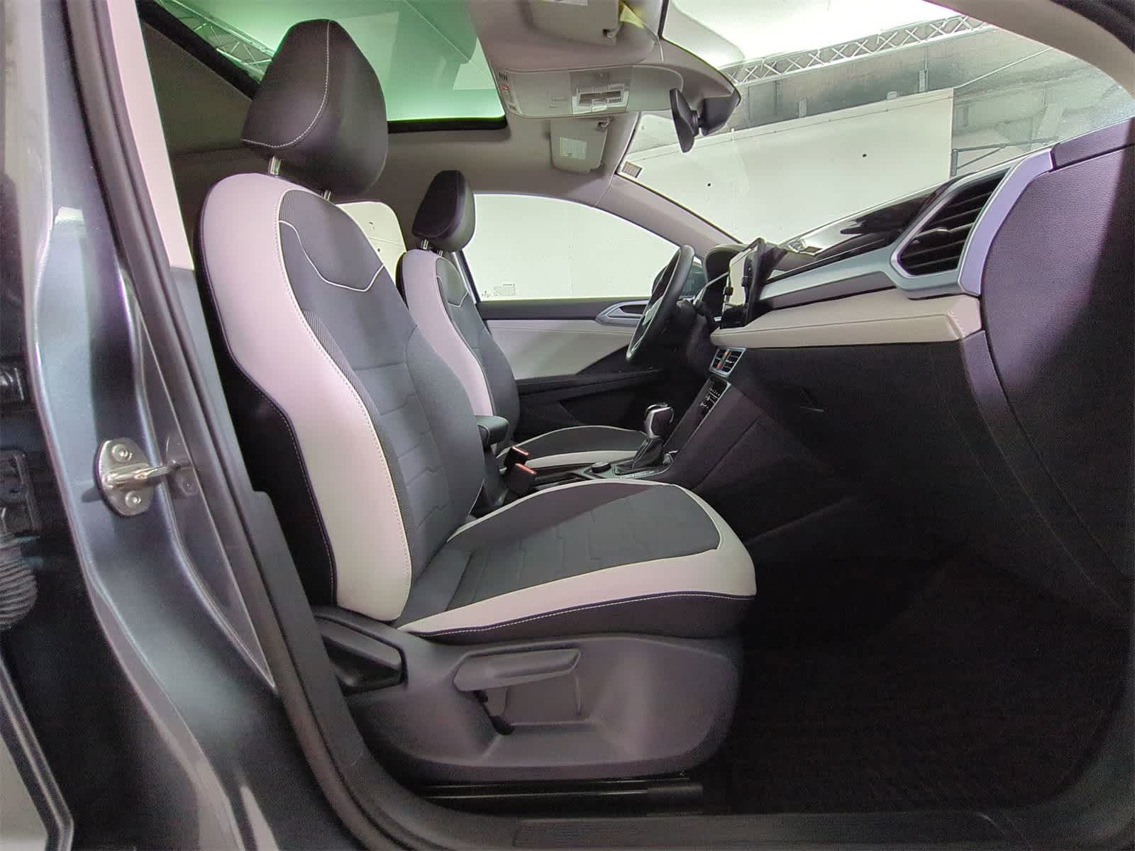 Thumbnail: 2025 Volkswagen Taos - 22